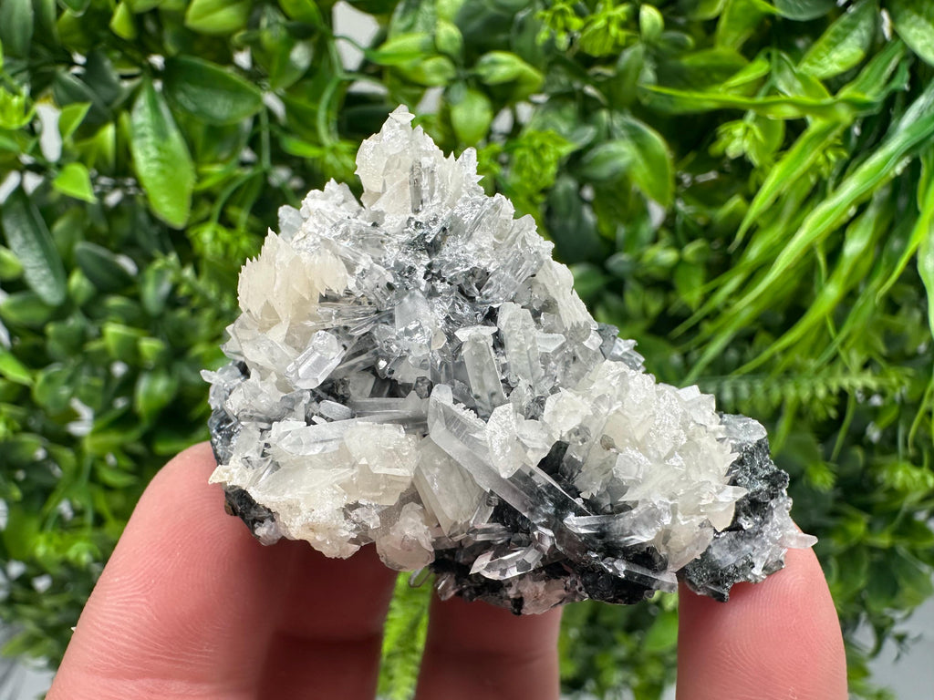 Wonderful UV fluorescence Calcite on Sphalerite,Quartz from Borieva mine,Bulgaria,natural mineral,souvenir crystal,home decor,collection cls