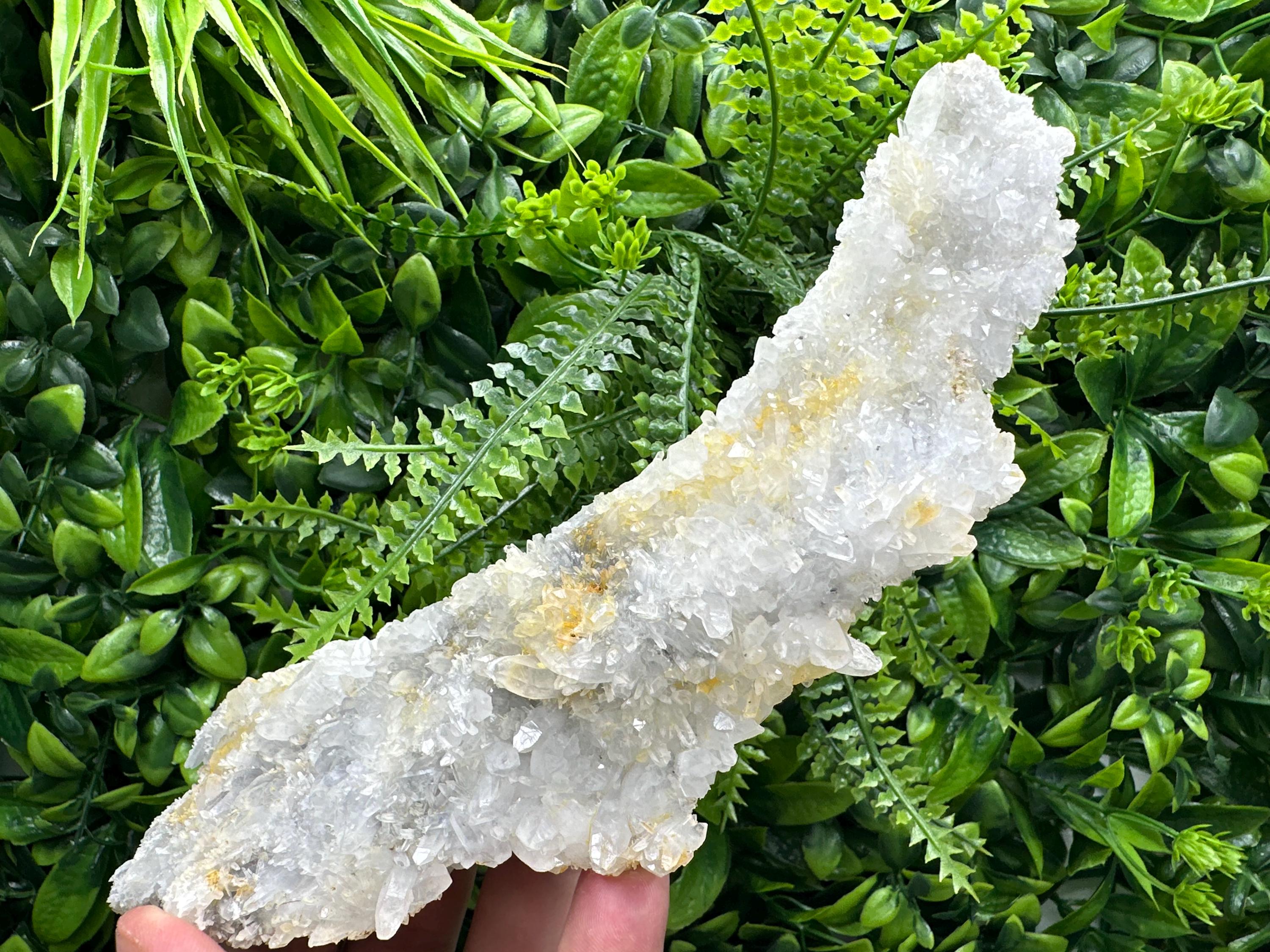 Quartz with Limonite: Natural Crystal Home Decor (22/7.5/5.5cm)