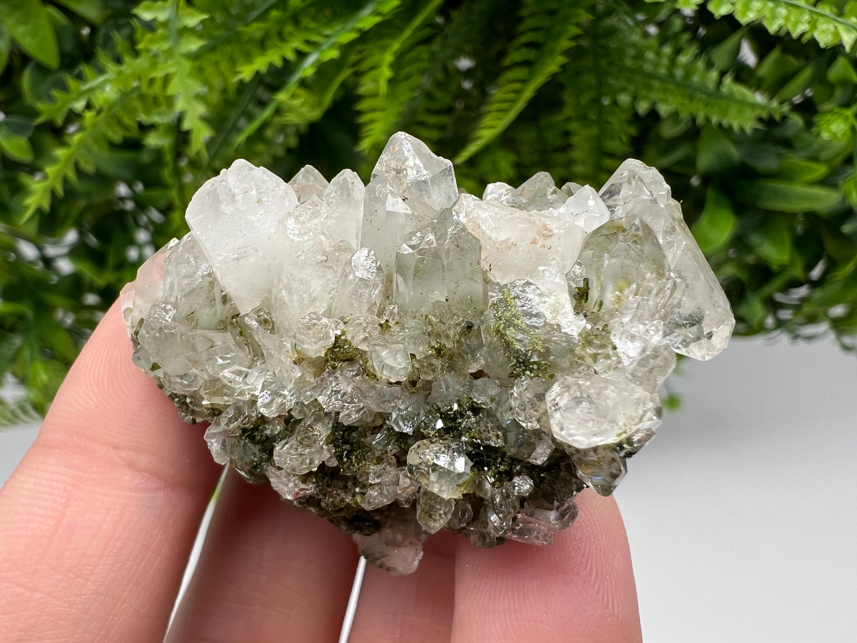 Stunning,Epidote with Quartz from Hakkari Turkey,Rainbow EPIDOTE,Mineral,Collection,Collection’s,GIFT,Epidote Crystal,Epidote from Turkey