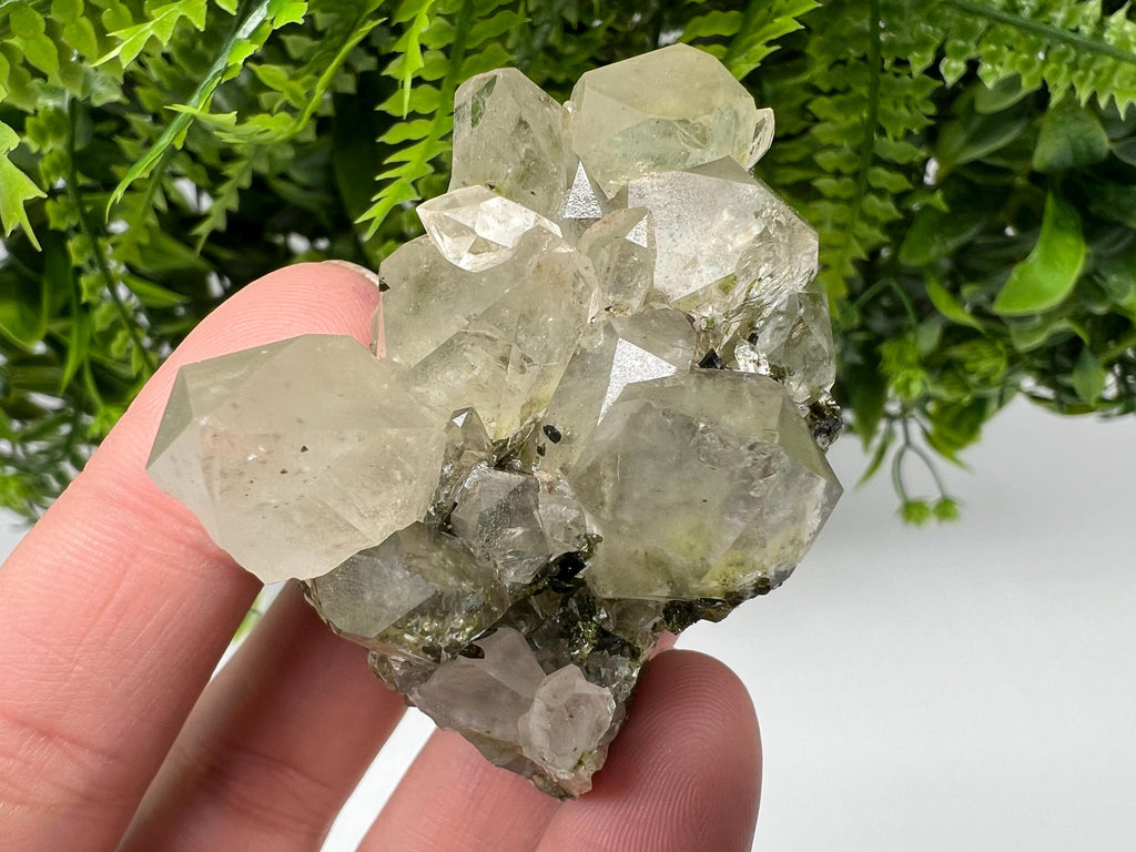 Stunning,Epidote with Quartz from Hakkari Turkey,Rainbow EPIDOTE,Mineral,Collection,Collection’s,GIFT,Epidote Crystal,Epidote from Turkey