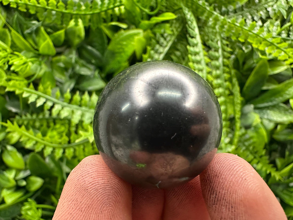 Shungite Sphere 3cm: Polished EMF Protection Crystal
