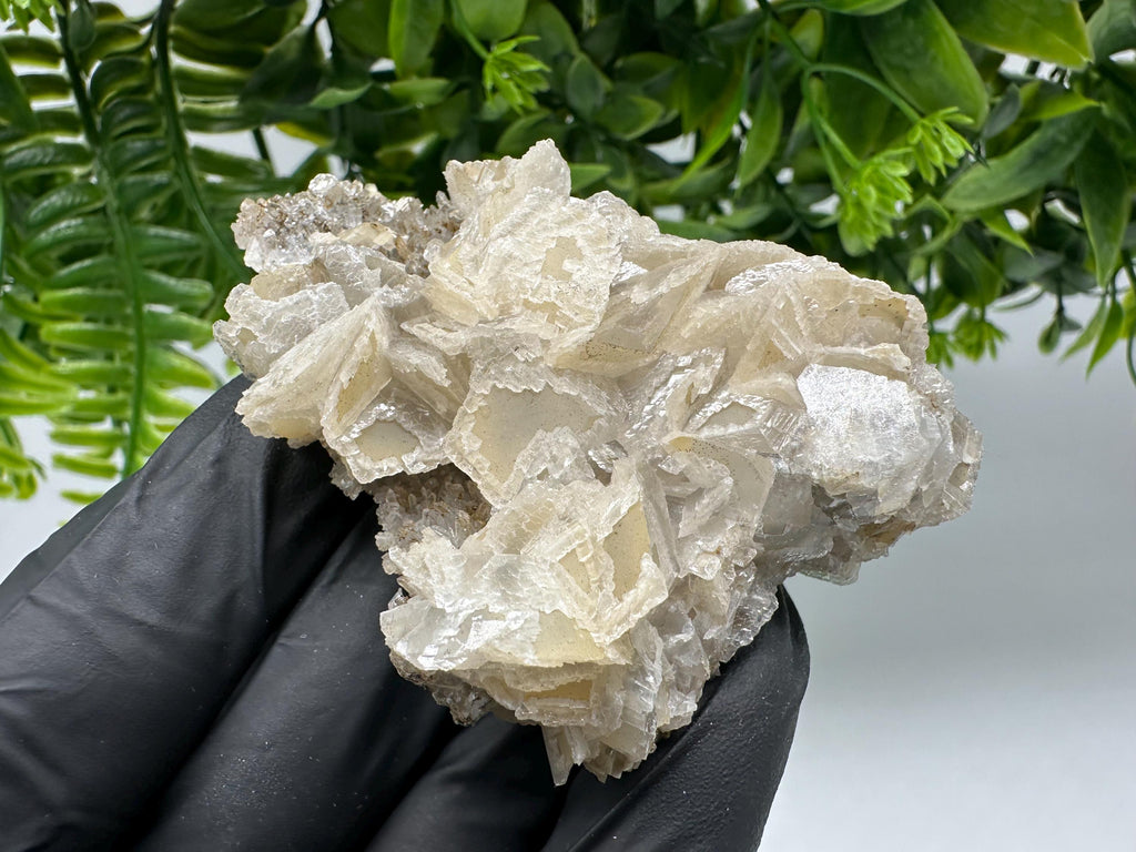 Calcite on Quartz,Chlorite from Borieva mine,Madan,Bulgaria,mineral specimen,collected crystal,geological minerals,collecting crystal
