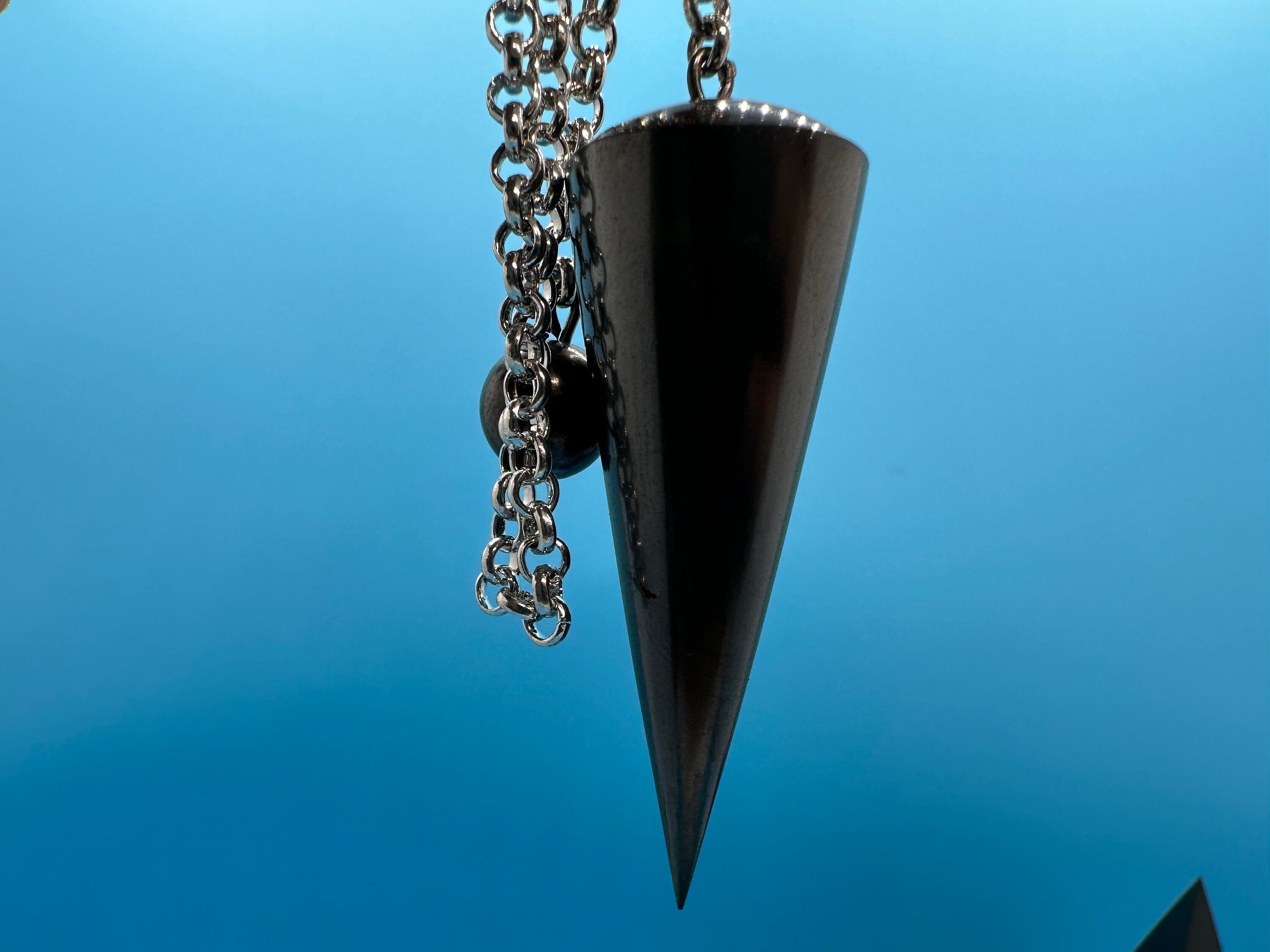 Shungite Crystal Pendulum: EMF & 5G Protection, Healing Stone