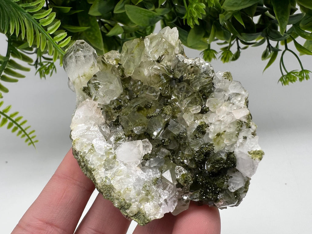 Stunning,Epidote with Quartz from Hakkari Turkey,Rainbow EPIDOTE,Mineral,Collection,Collection’s,GIFT,Epidote Crystal,Epidote from Turkey