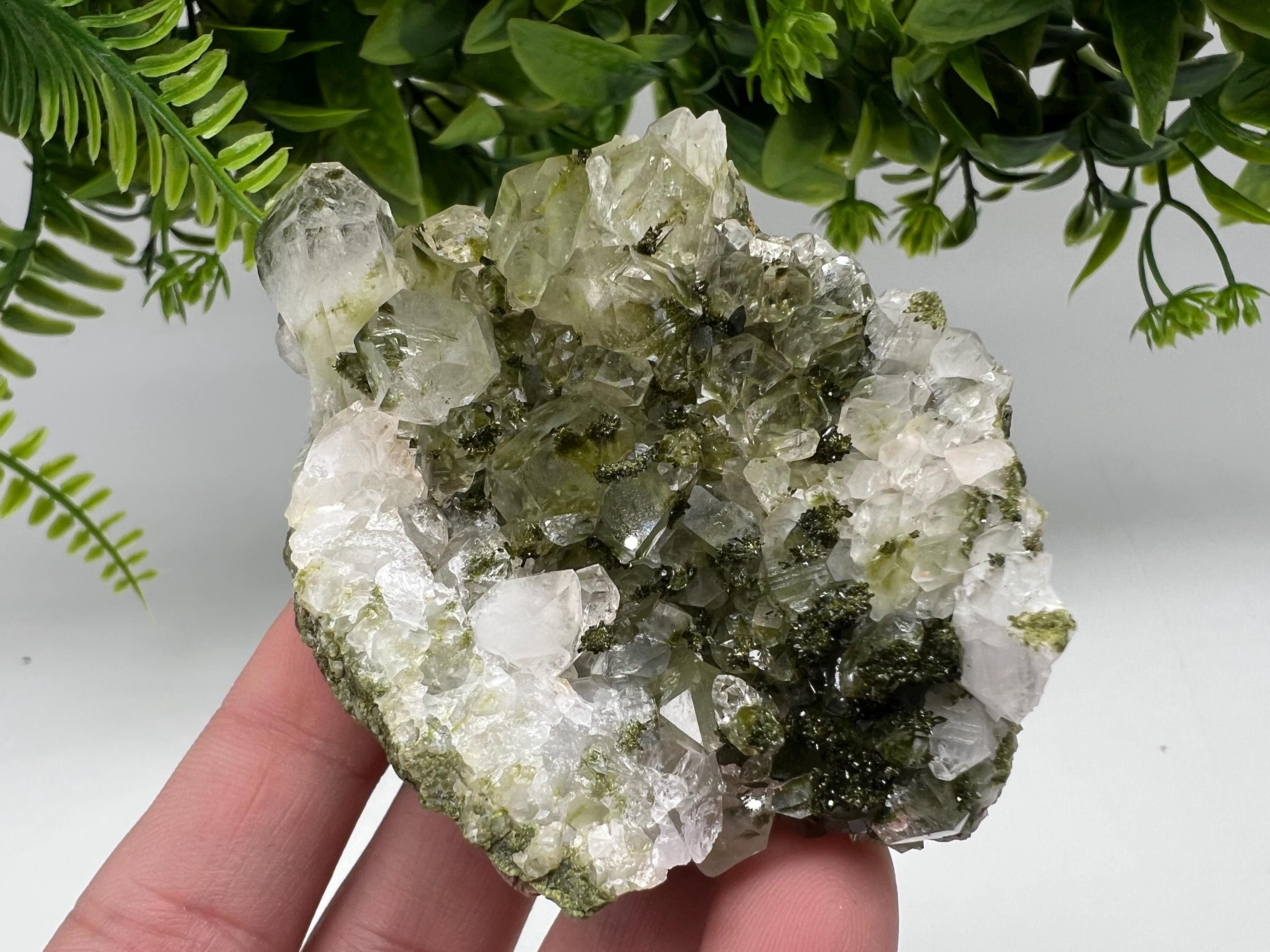 Stunning,Epidote with Quartz from Hakkari Turkey,Rainbow EPIDOTE,Mineral,Collection,Collection’s,GIFT,Epidote Crystal,Epidote from Turkey