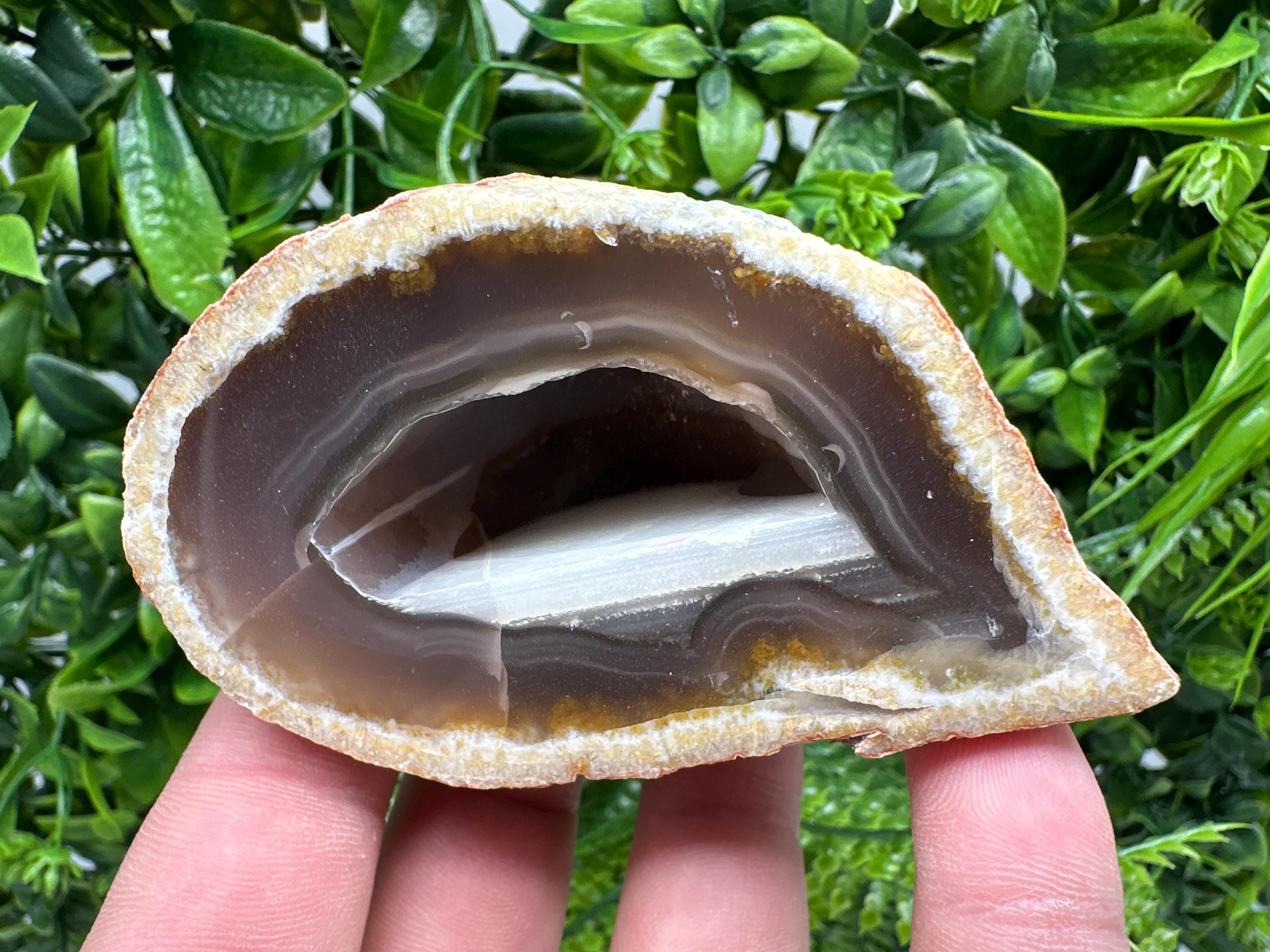 Natural Agate Geode: Druzy Quartz Crystal (9/5.5/5 cm)