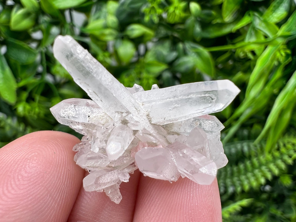 Lovely specimen Green Quartz inclusions Chlorite and Sphalerite/ Natural minerals/ Souvenir crystal gift minerals famous 9th September/Madan