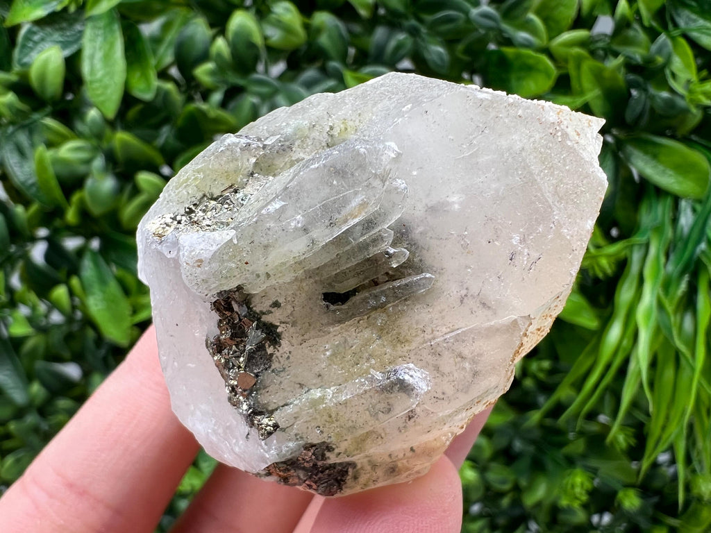Quartz whit Brown Rhodochrosite from Djurcovo mine,Bulgaria,Quartz,Rhodochrosite cluster,natural mineral,collection crystal,mineral specimen