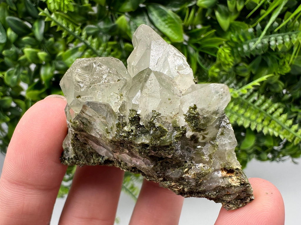 Stunning,Epidote with Quartz from Hakkari Turkey,Rainbow EPIDOTE,Mineral,Collection,Collection’s,GIFT,Epidote Crystal,Epidote from Turkey