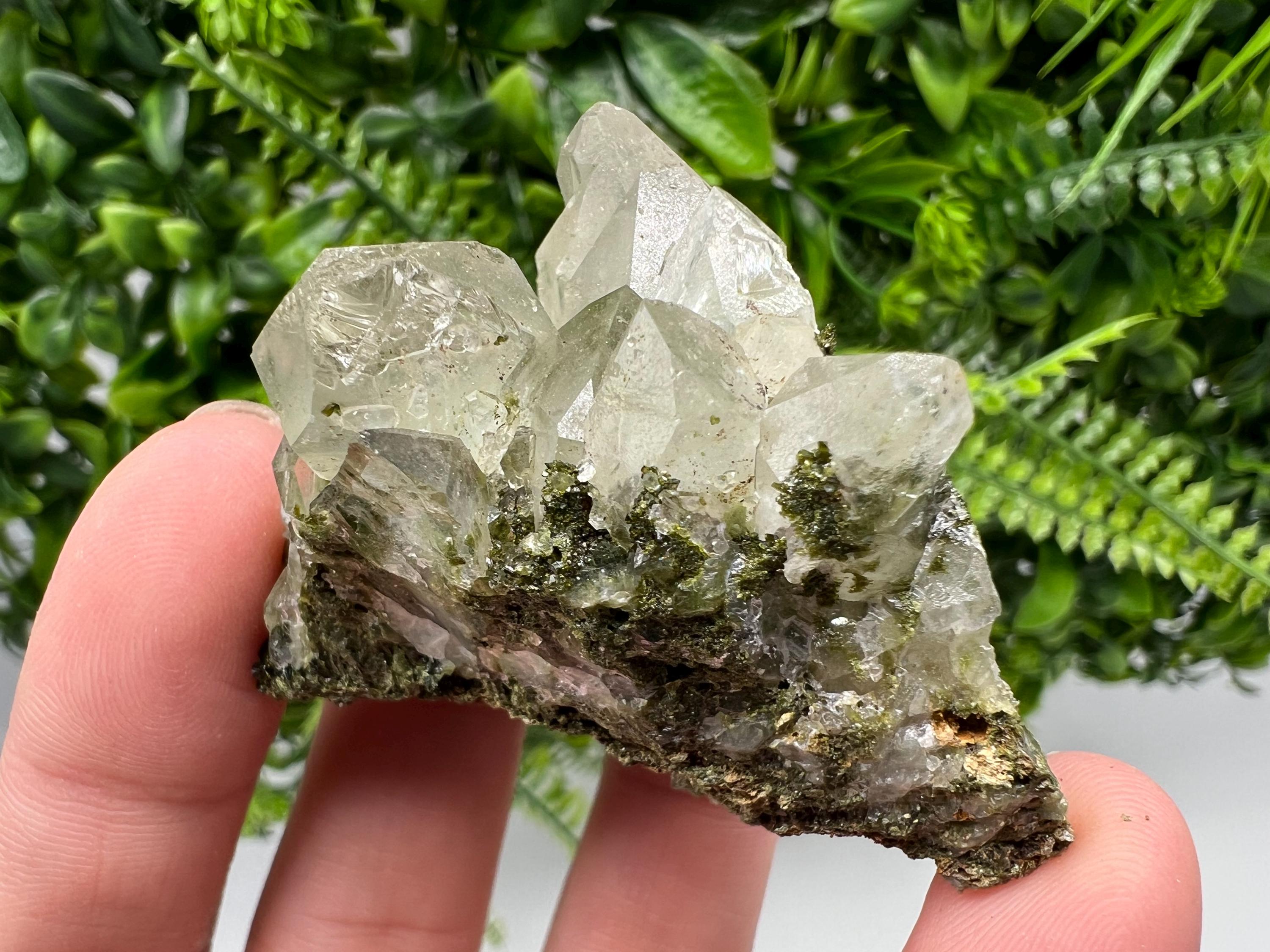 Stunning,Epidote with Quartz from Hakkari Turkey,Rainbow EPIDOTE,Mineral,Collection,Collection’s,GIFT,Epidote Crystal,Epidote from Turkey