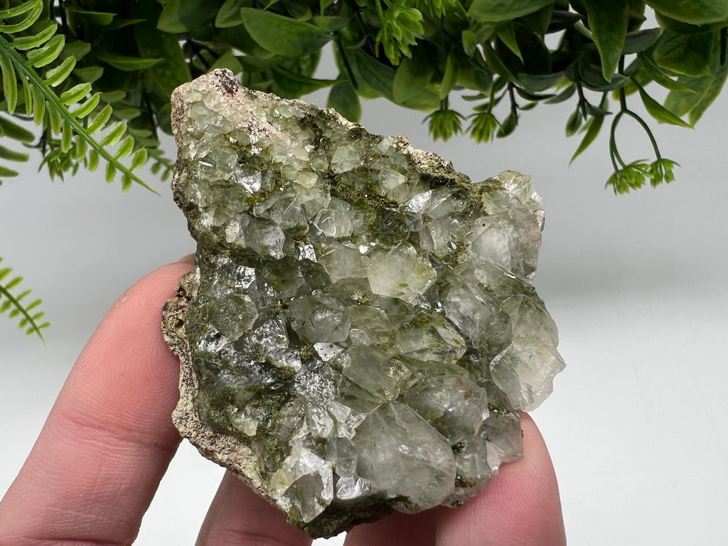 Stunning,Epidote with Quartz from Hakkari Turkey,Rainbow EPIDOTE,Mineral,Collection,Collection’s,GIFT,Epidote Crystal,Epidote from Turkey