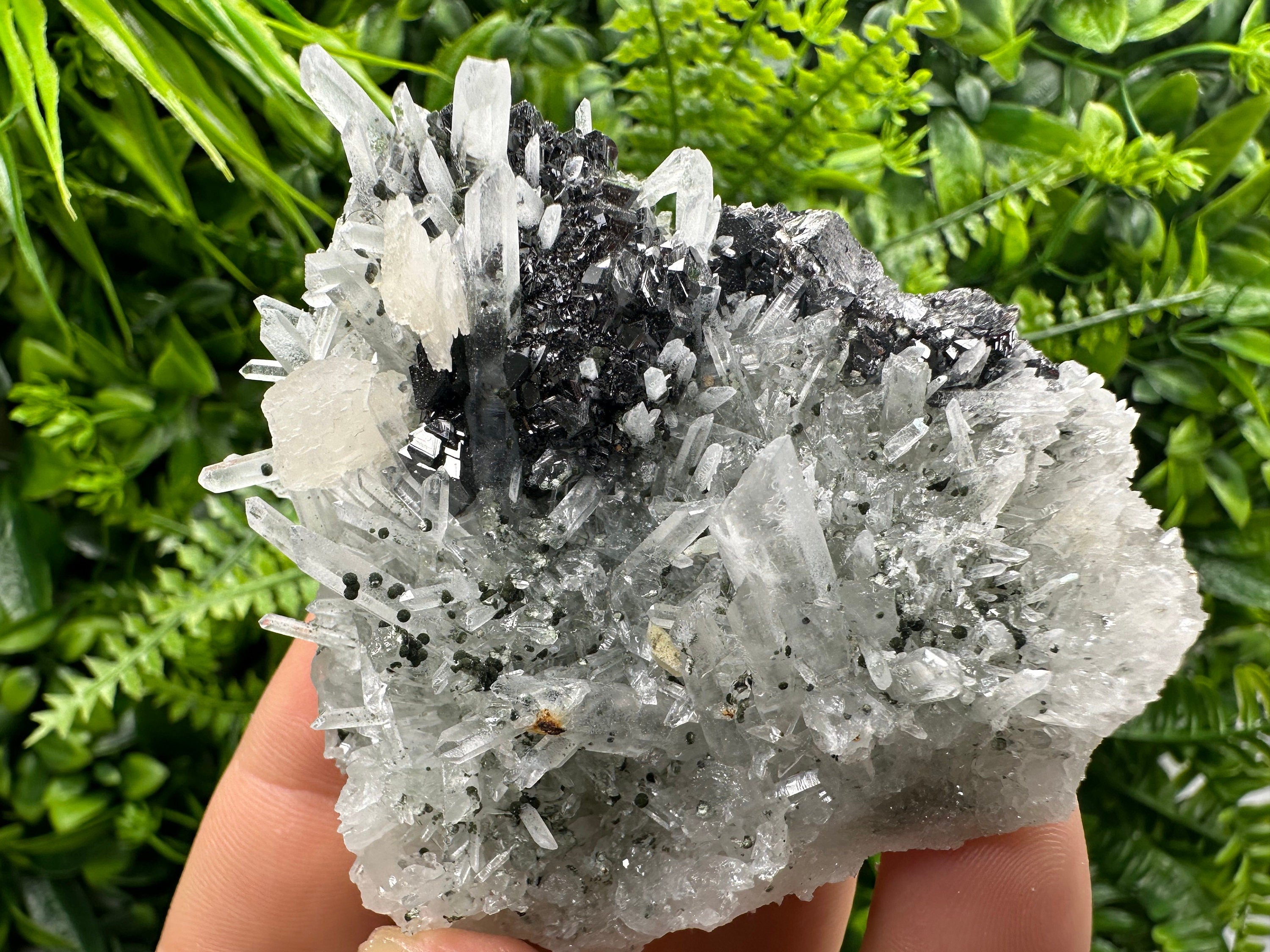 Sphalerite on Quartz Cluster, Natural Minerals Specimen, Home Decor Stone