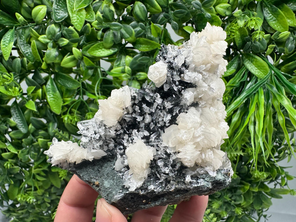 Wonderful UV fluorescence Calcite on Sphalerite,Quartz from Borieva mine,Bulgaria,natural mineral,souvenir crystal,home decor,collection cls
