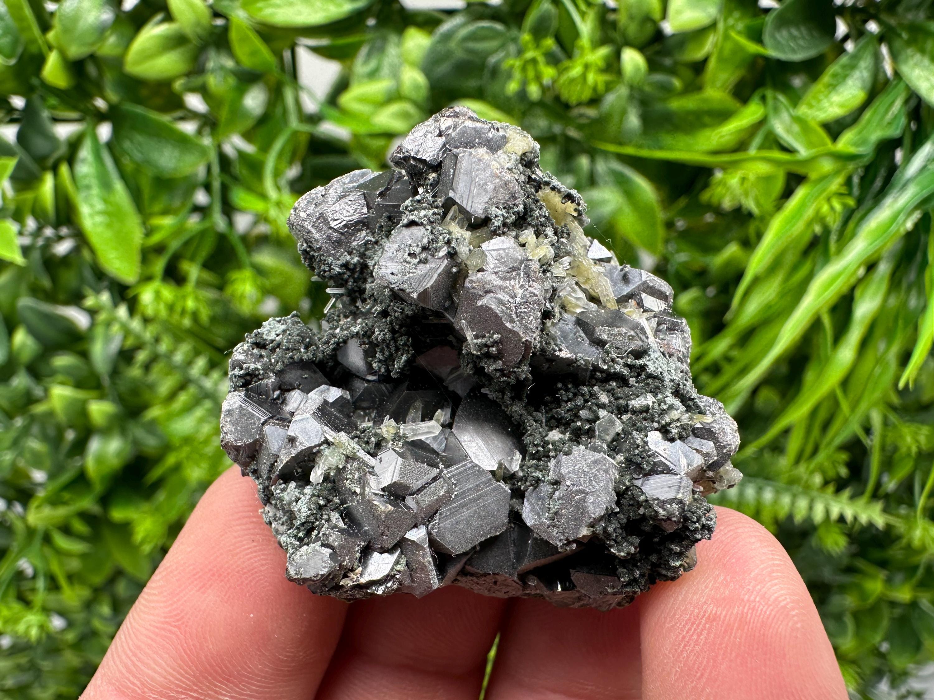 Aesthetic bigger Sphalerite whit Chlorite from Borieva mine Madan Bulgaria natural minerals souvenir crystal gift home decor stone rock
