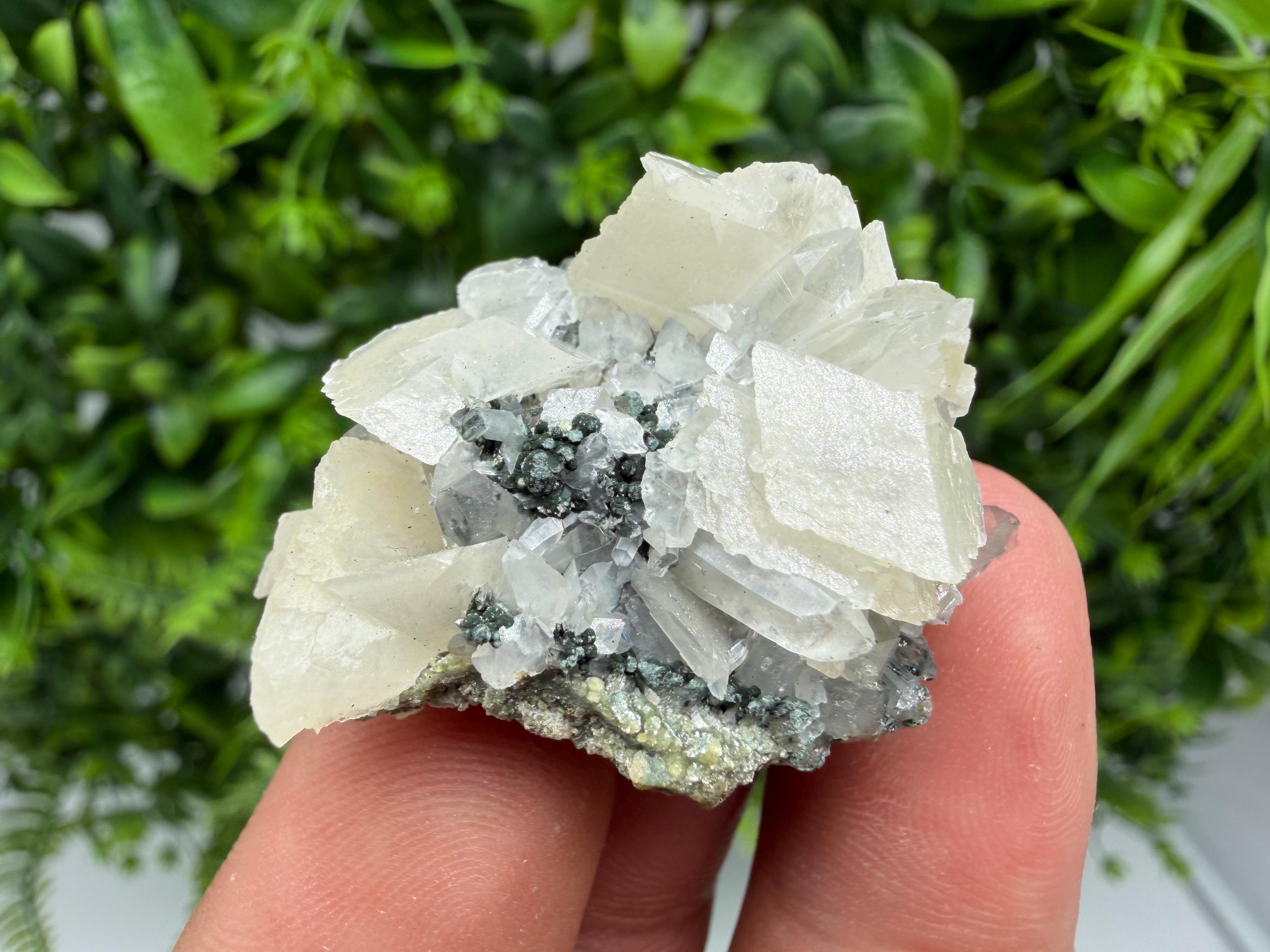 Wonderful Calcite,Quartz on Chlorite matrix,from Borieva mine,Madan,Bulgaria,natural collection mineral specimen,rare crystal,home decor