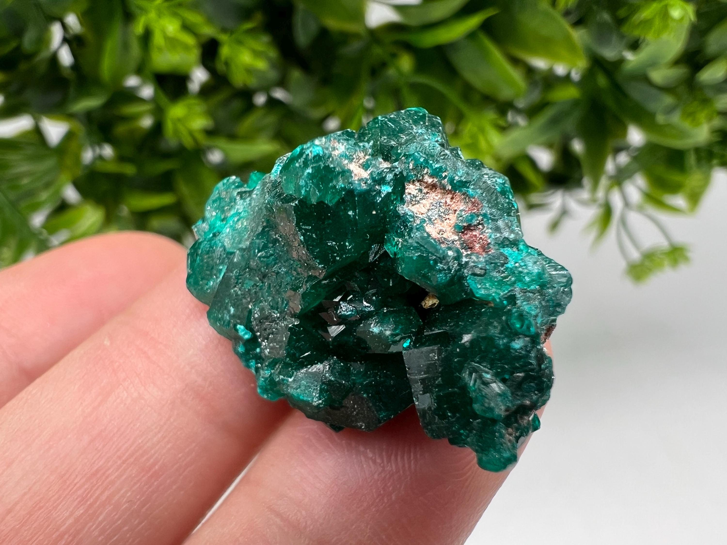 Stunning Green Dioptase from Sanda Hills,Mindouli,Pool Department,Mindouli District,Congo,green Dioptase,Dioptas Crystal,Dioptase collecting
