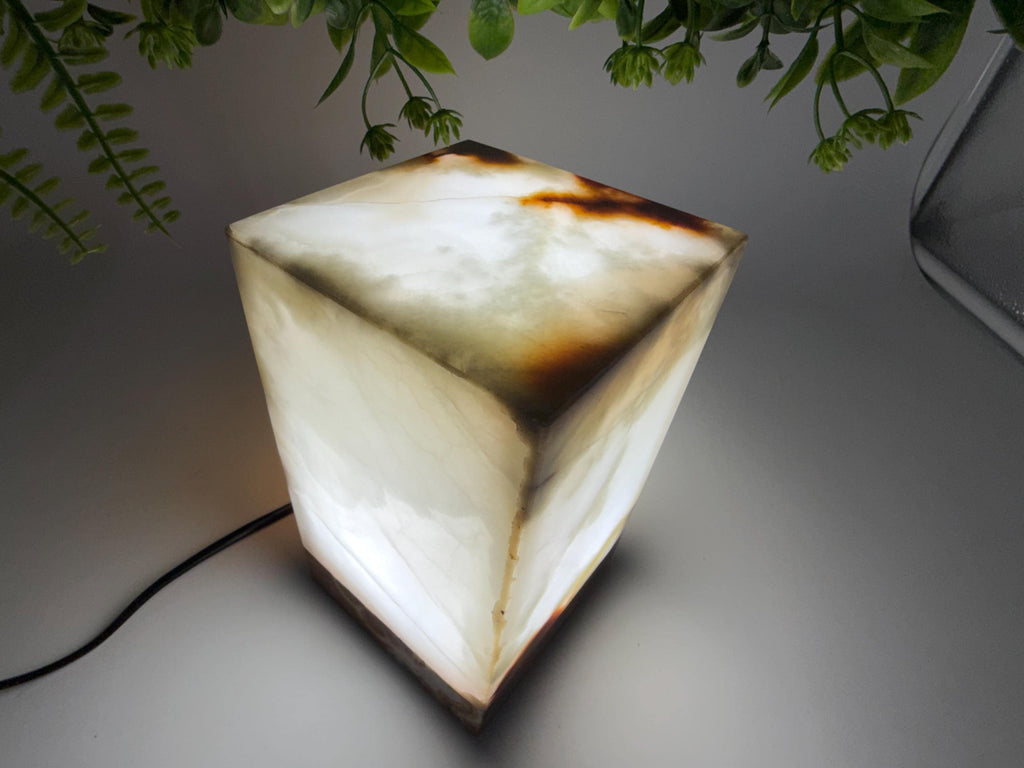 Handcrafted Onyx Stone Lamp – Natural Crystal Night Light