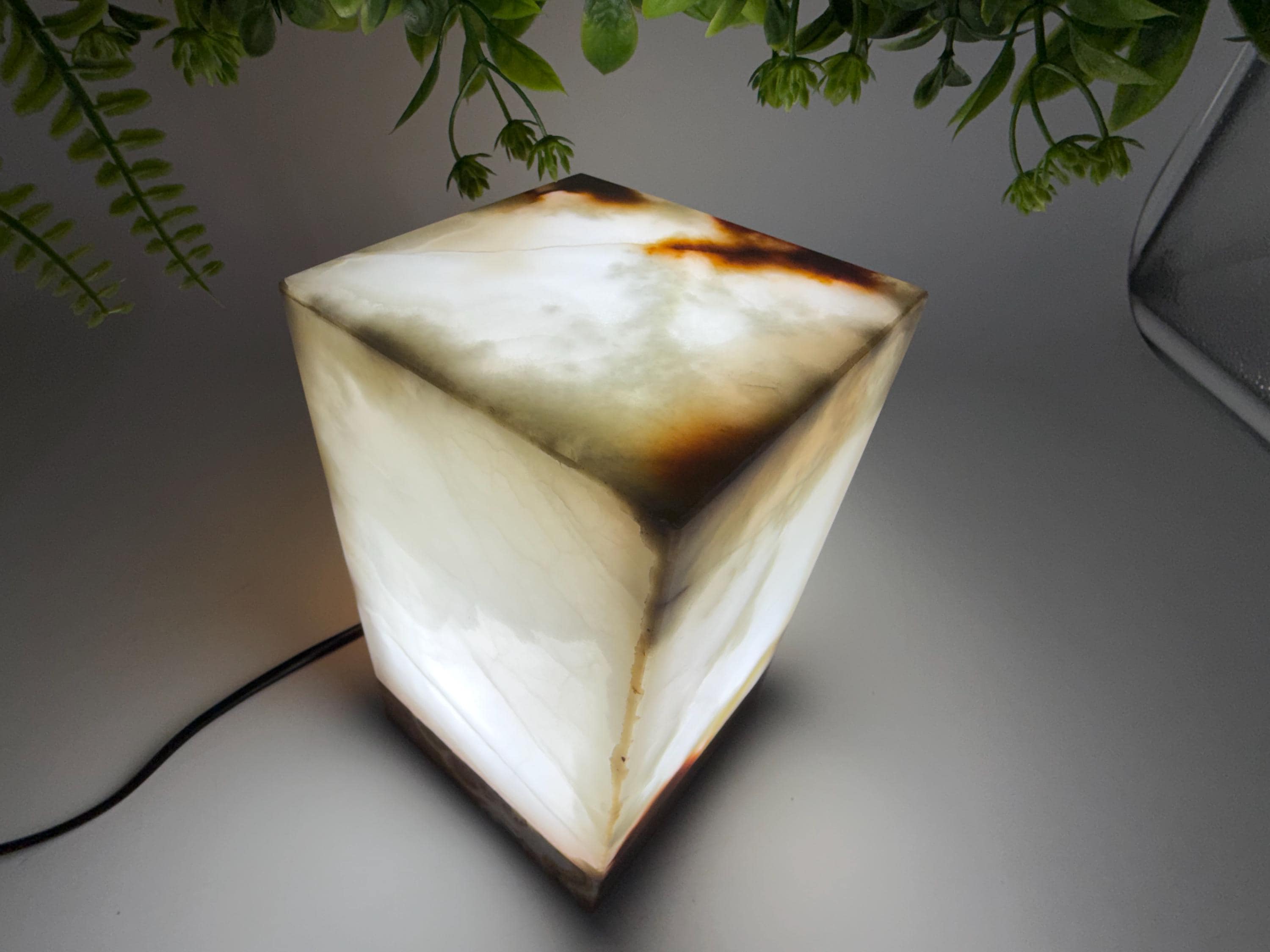 Handcrafted Onyx Stone Lamp – Natural Crystal Night Light