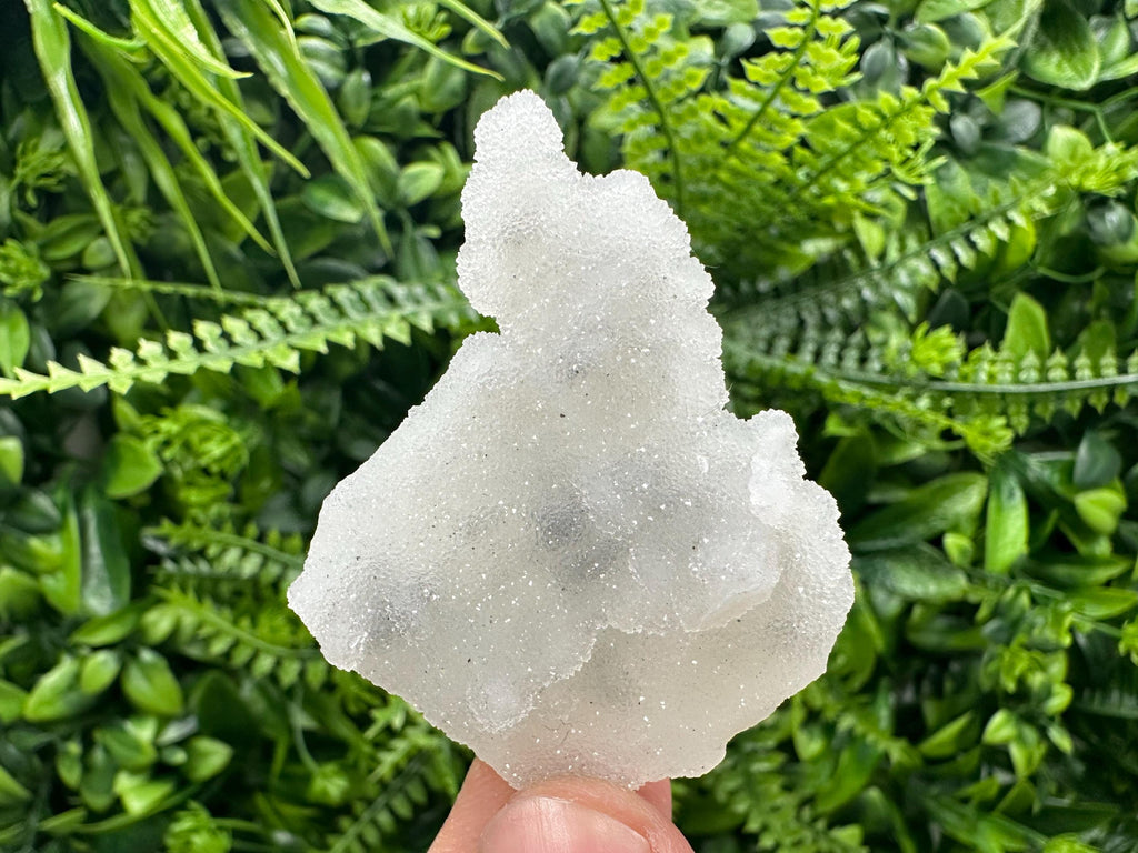 Quartz Chalcedony with Chlorite Inclusions, Home Decor Crystal (4/5/2 cm)