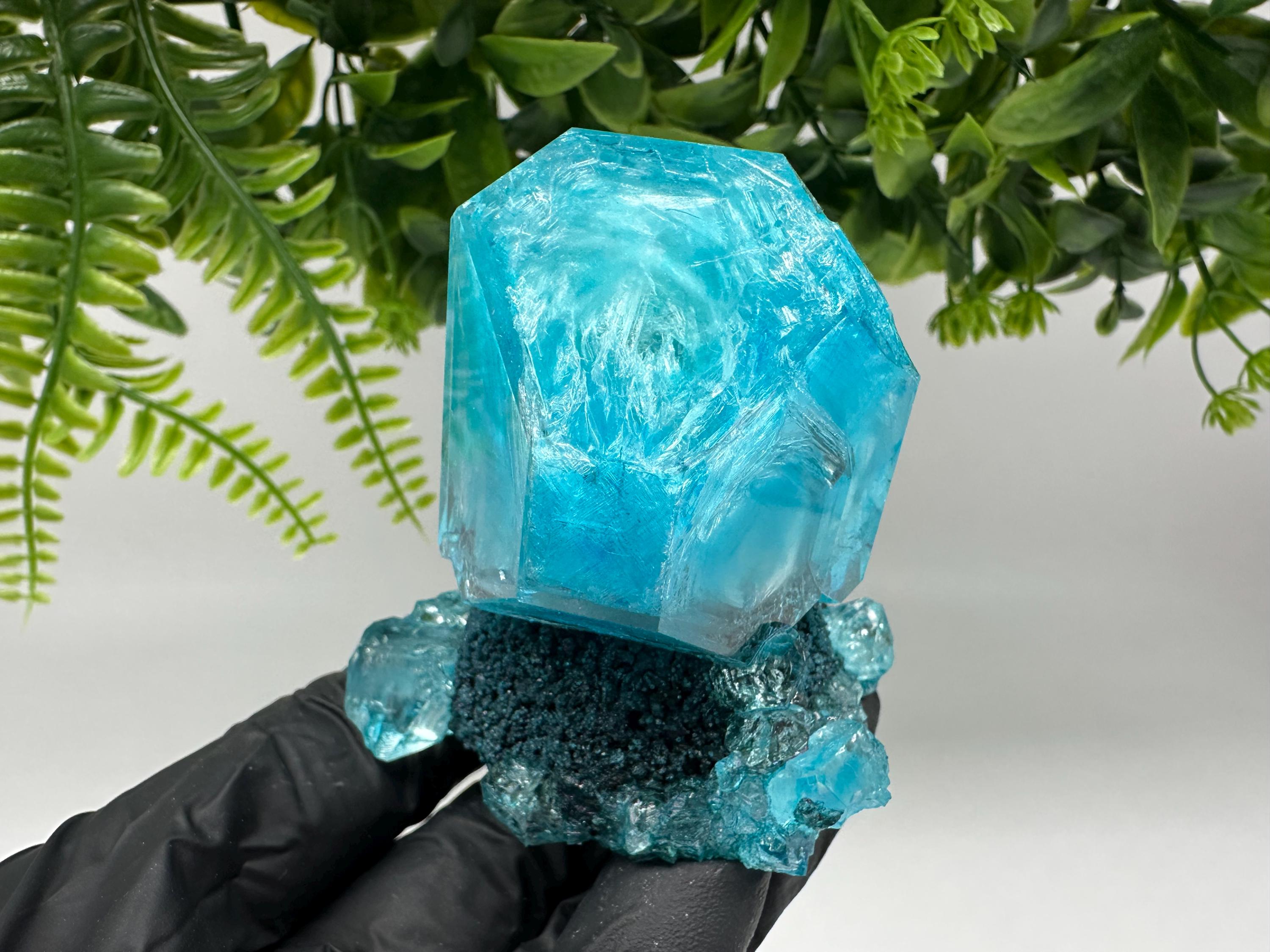 Exceptional Turquoise ALUNITE Aqua Crystal on Matrix UV Active, lab minerals