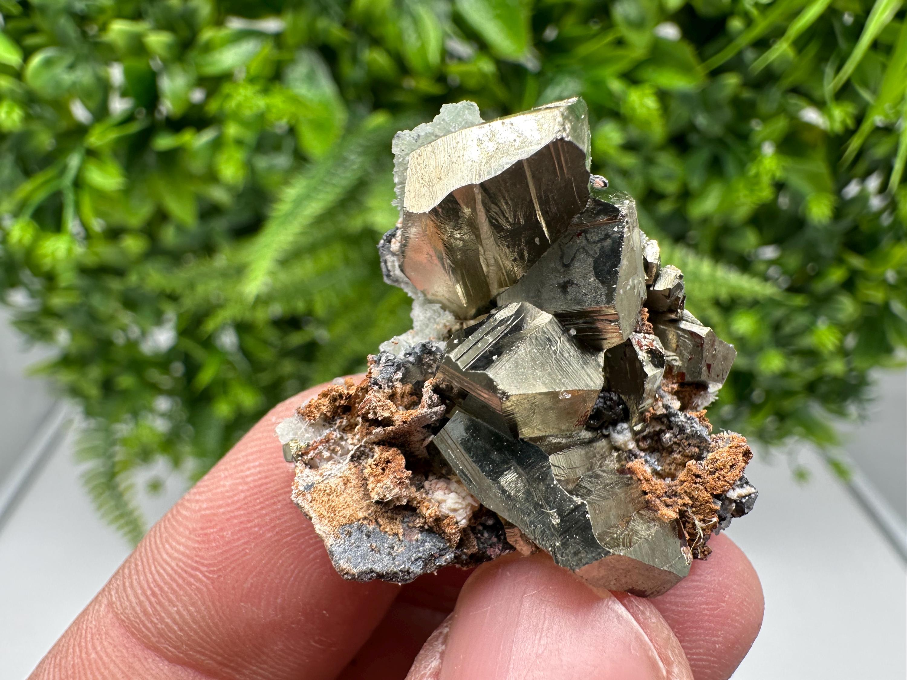 Golden Pyrite,Sphalerite from 9th September mine,Madan,Bulgaria,natural,collectible mineral specimen,home decor crystal,Pyrite cluster,