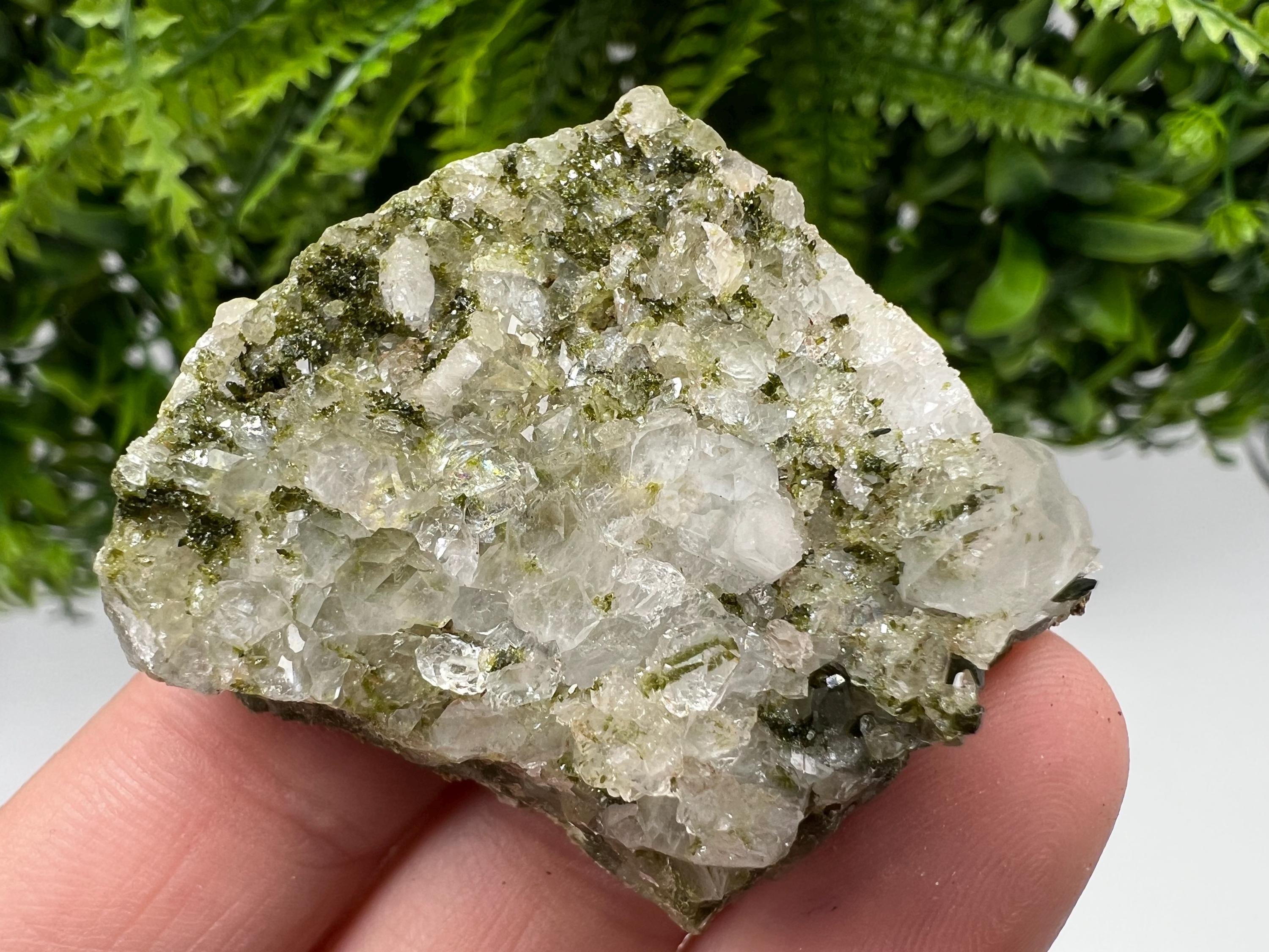 Stunning,Epidote with Quartz from Hakkari Turkey,Rainbow EPIDOTE,Mineral,Collection,Collection’s,GIFT,Epidote Crystal,Epidote from Turkey