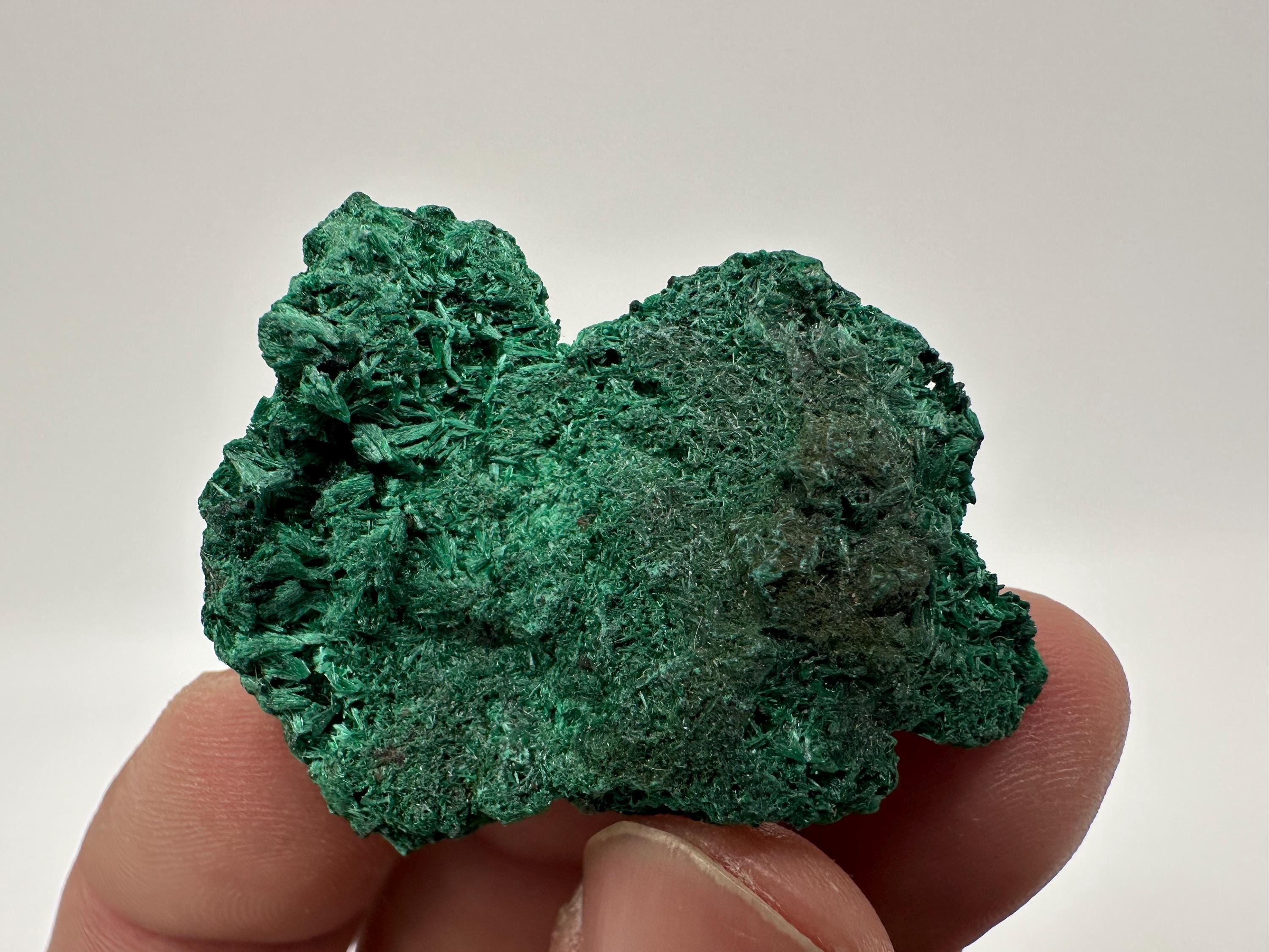 Green Polished Malachite Crystal from Congo (4.5/4cm)