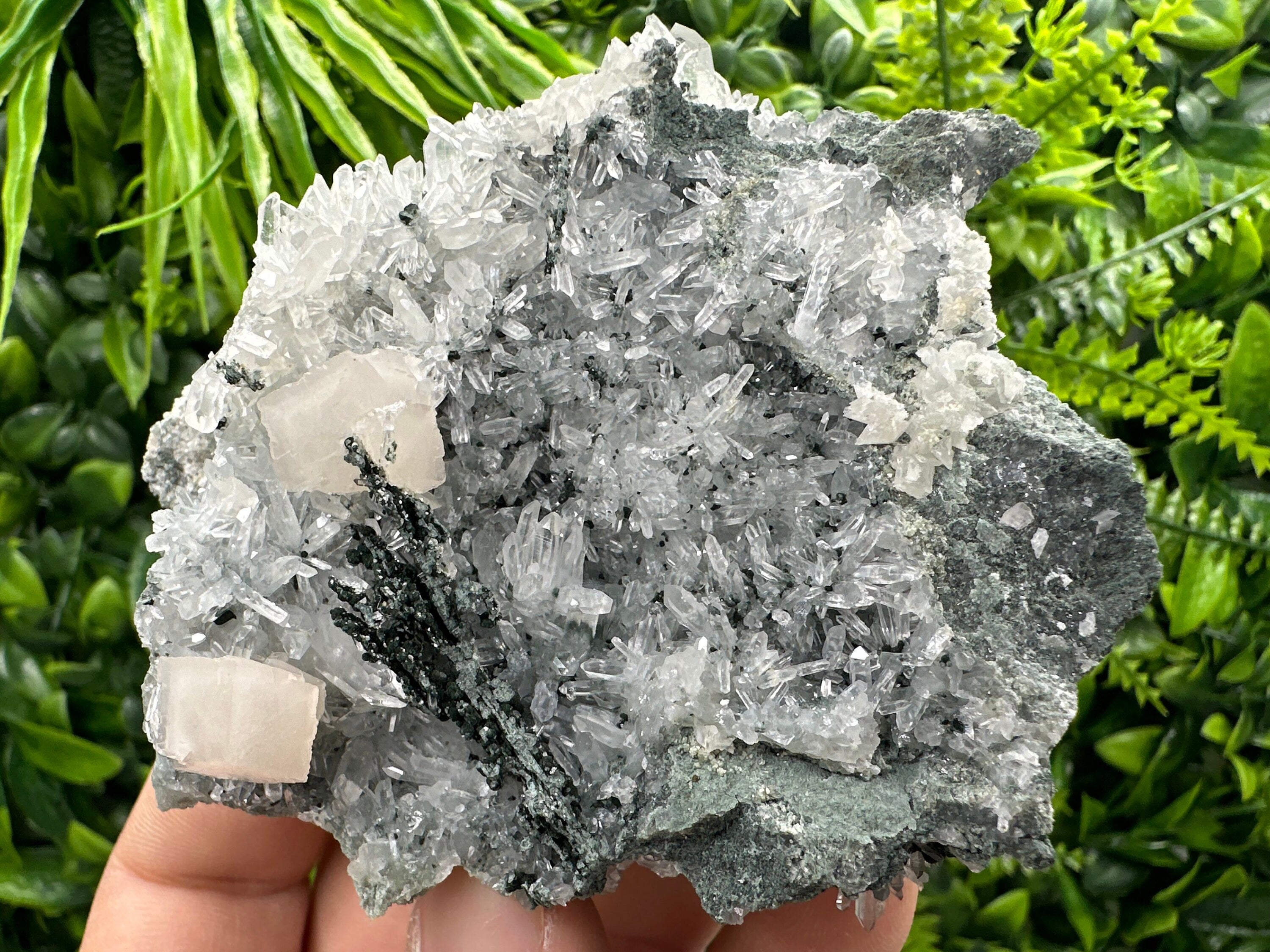 Calcite on Quartz: Borieva Mine Bulgaria Crystal Decor (9/8/4cm)