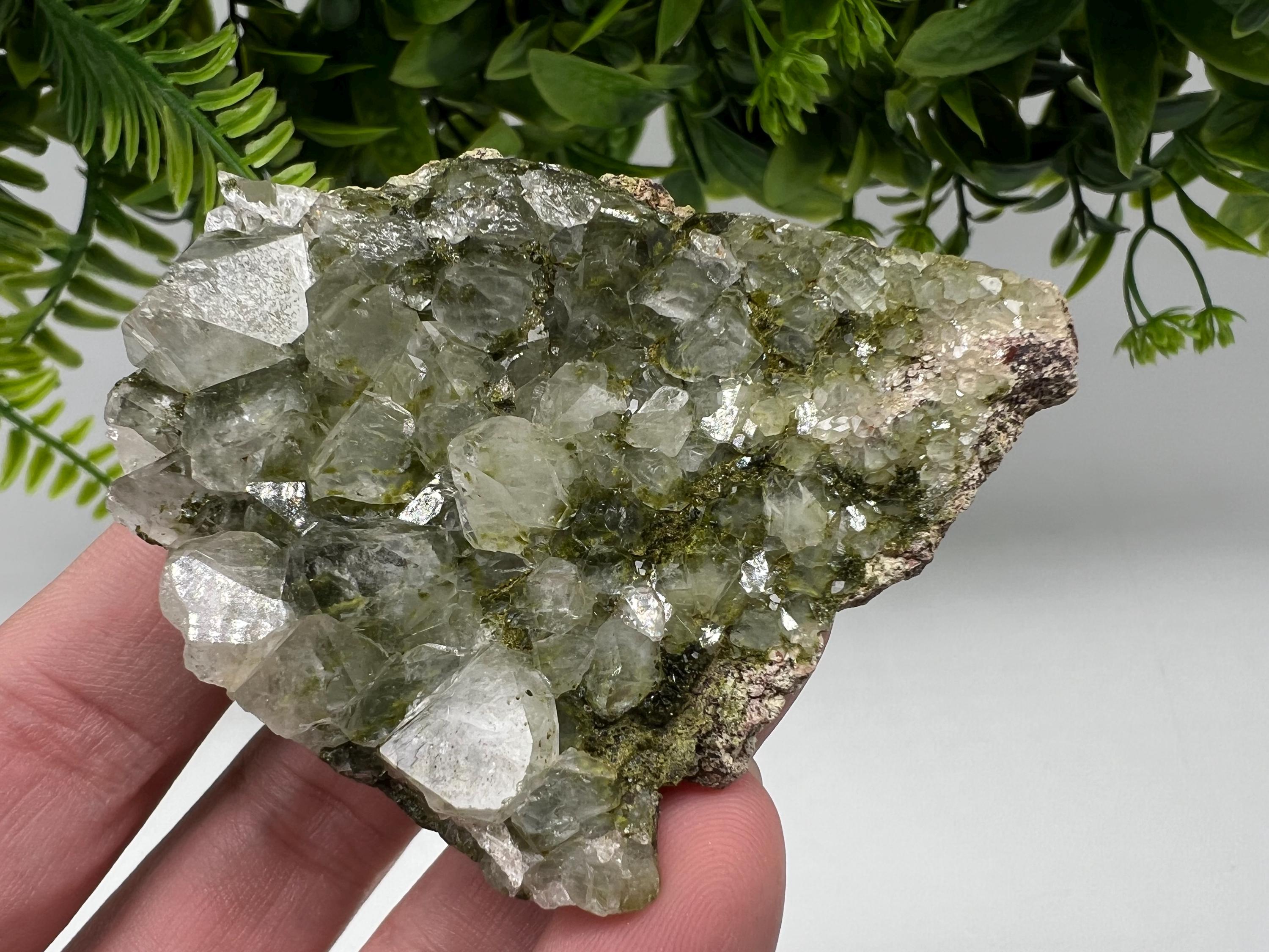 Stunning,Epidote with Quartz from Hakkari Turkey,Rainbow EPIDOTE,Mineral,Collection,Collection’s,GIFT,Epidote Crystal,Epidote from Turkey