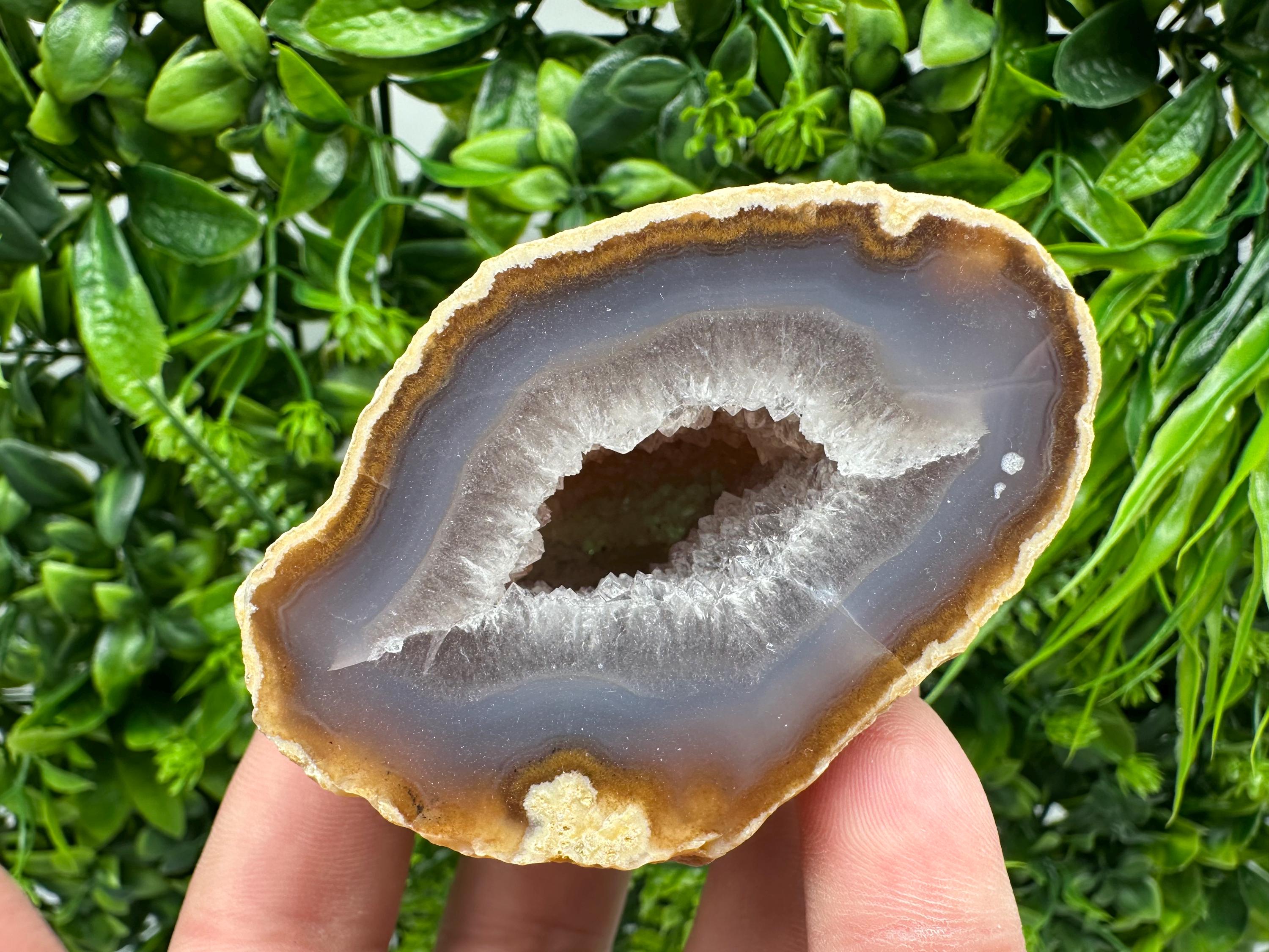 Blue Agate Druzy Geode: Natural Quartz Crystal (7/6.5/5.5cm)