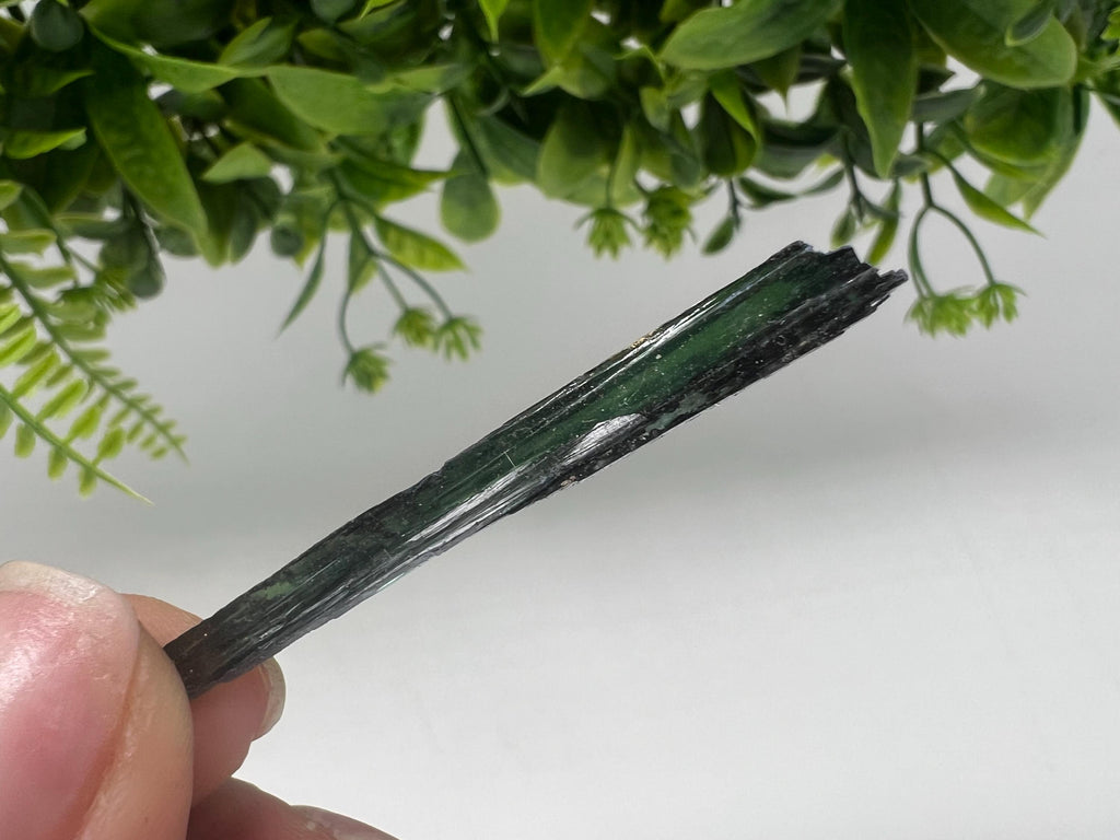 Rare Green Vivianite Crystal Mineral Specimen: Home Decor Gift (5.7cm, 1g)