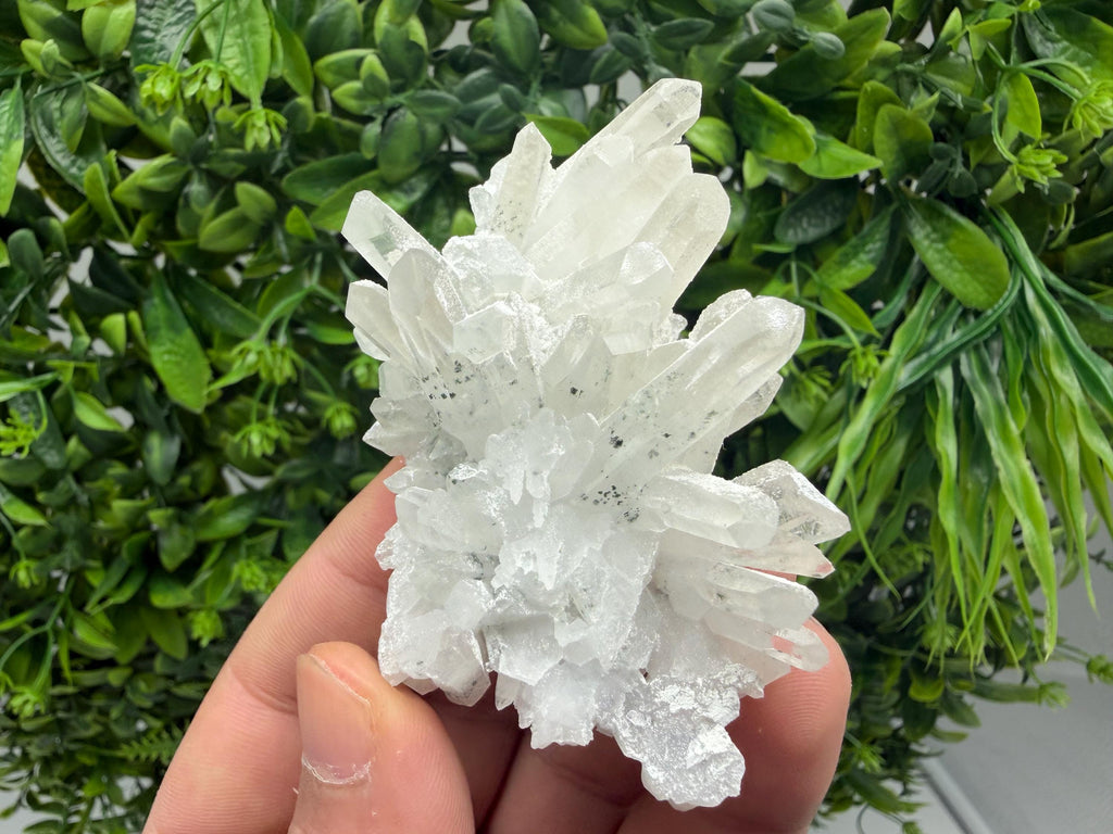 Wonderful Transparent Quartz whit Chlorite ,From 9th September mine,Madan,Bulgaria,Quartz,Quartz crystal,mineral specimen,collection quartz