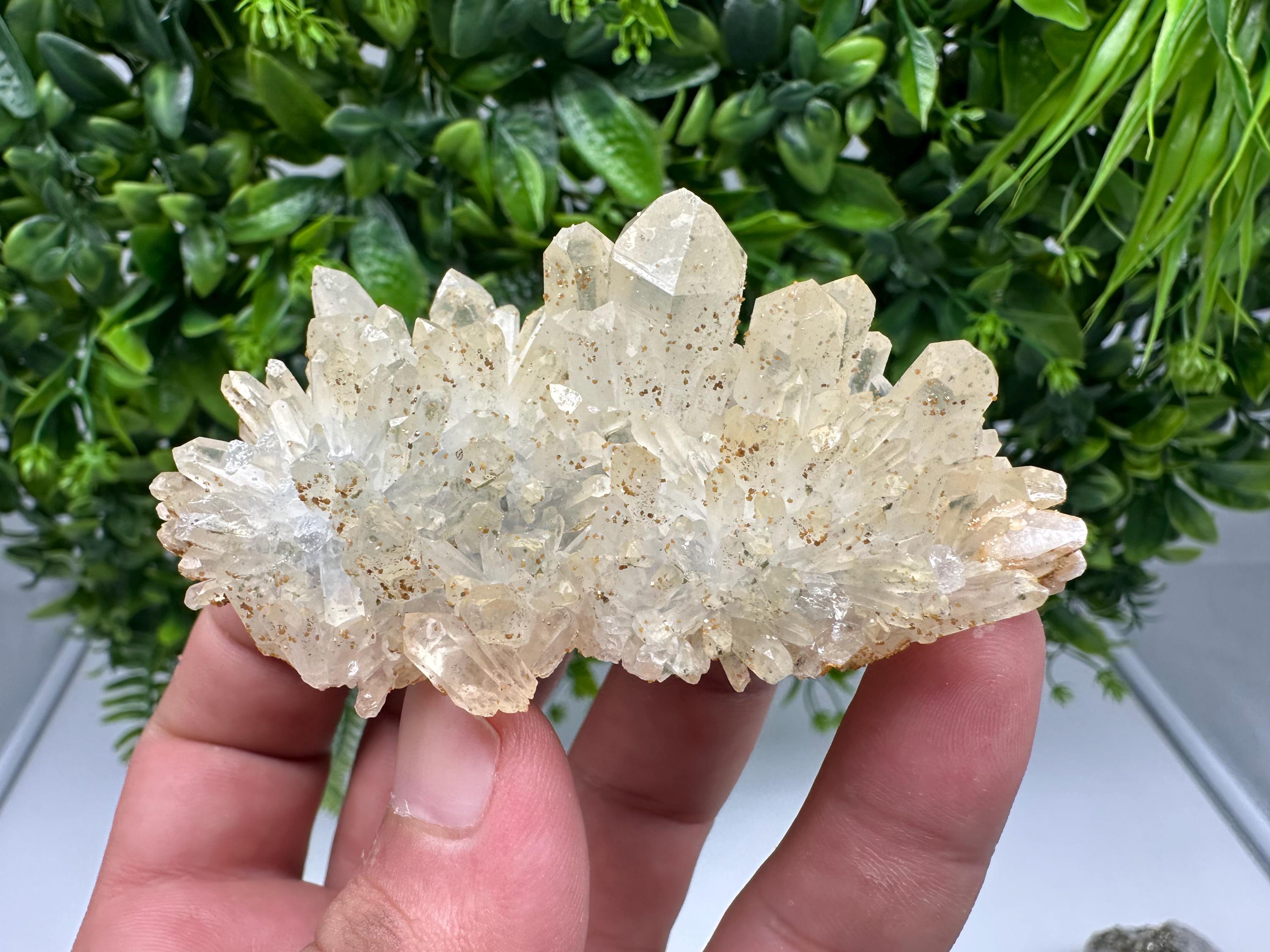 Quartz whit Brown Rhodochrosite from Djurcovo mine,Bulgaria,Quartz,Rhodochrosite cluster,natural mineral,collection crystal,mineral specimen