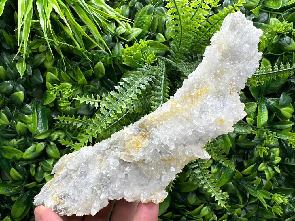 Quartz with Limonite: Natural Crystal Home Decor (22/7.5/5.5cm)