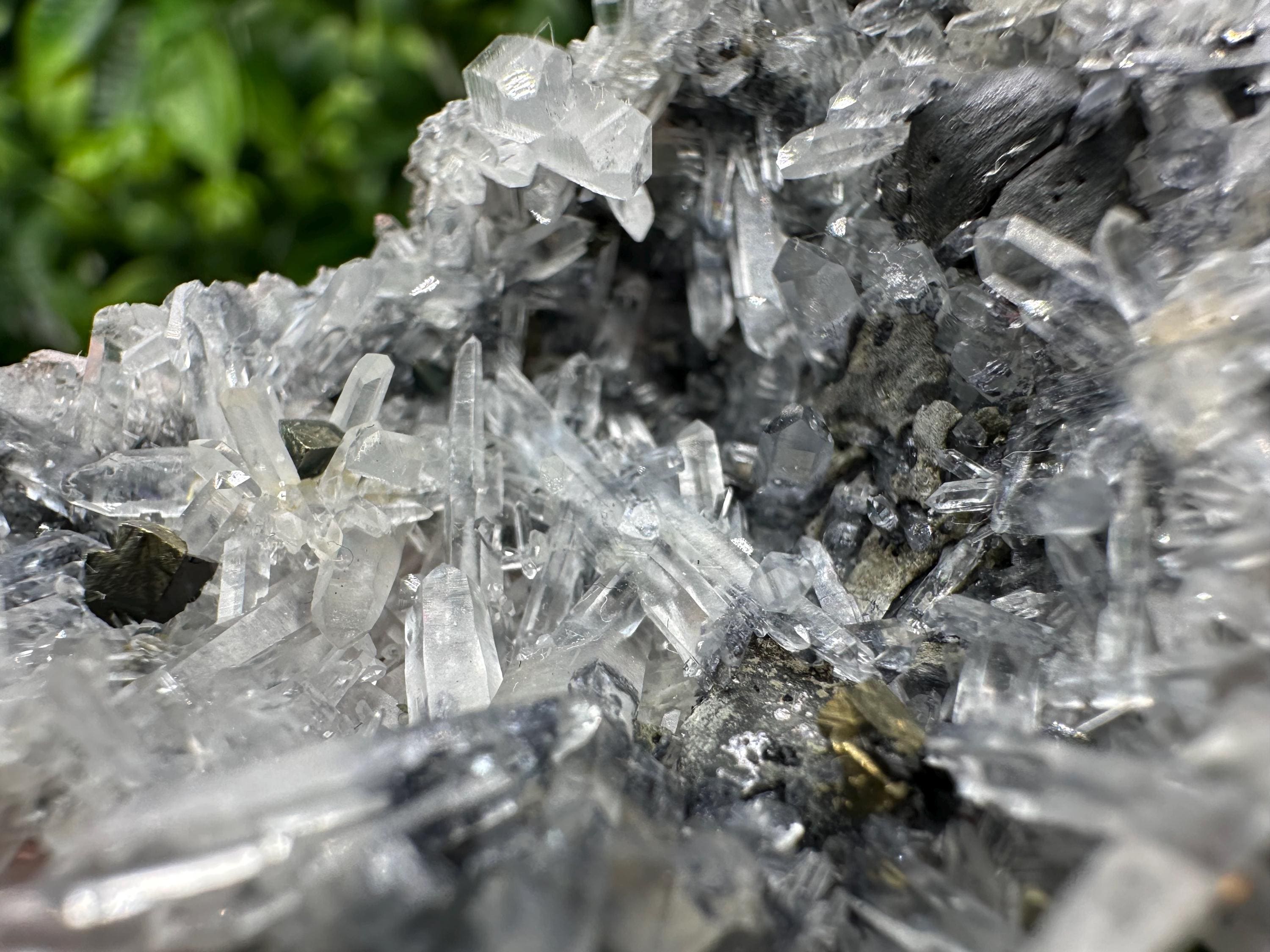Wonderful Sphalerite Chalcopyrite on  Quartz whit Galena feom 9 th September mine,Bulgaria,natural,collection mineral specimen,gift