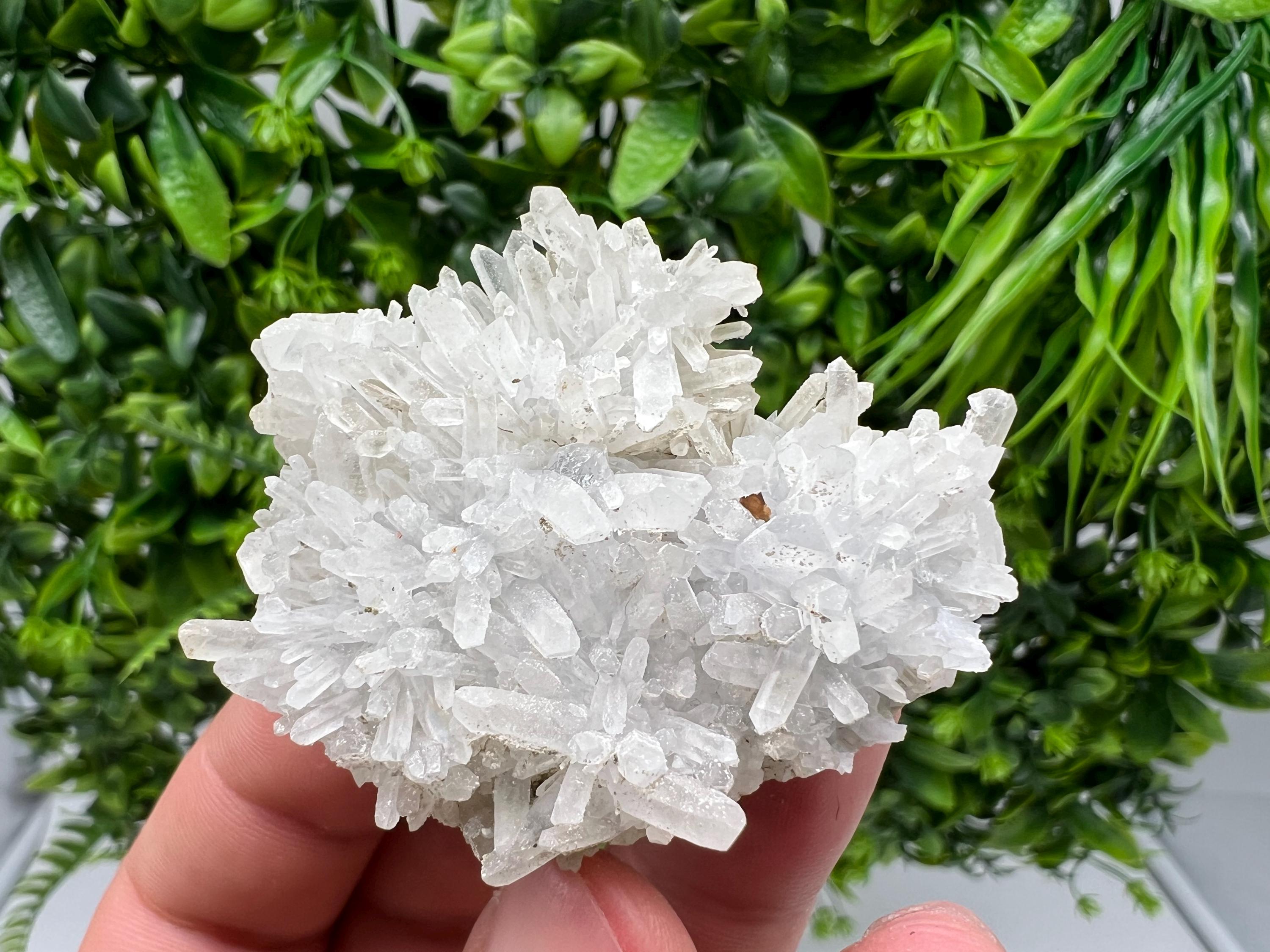 Stunning Quartz whit Chlorite inclusions from Borieva mine,Bulgaria,collection,mineral specimen,crystal,home decor stone,gift ,quartz cluste