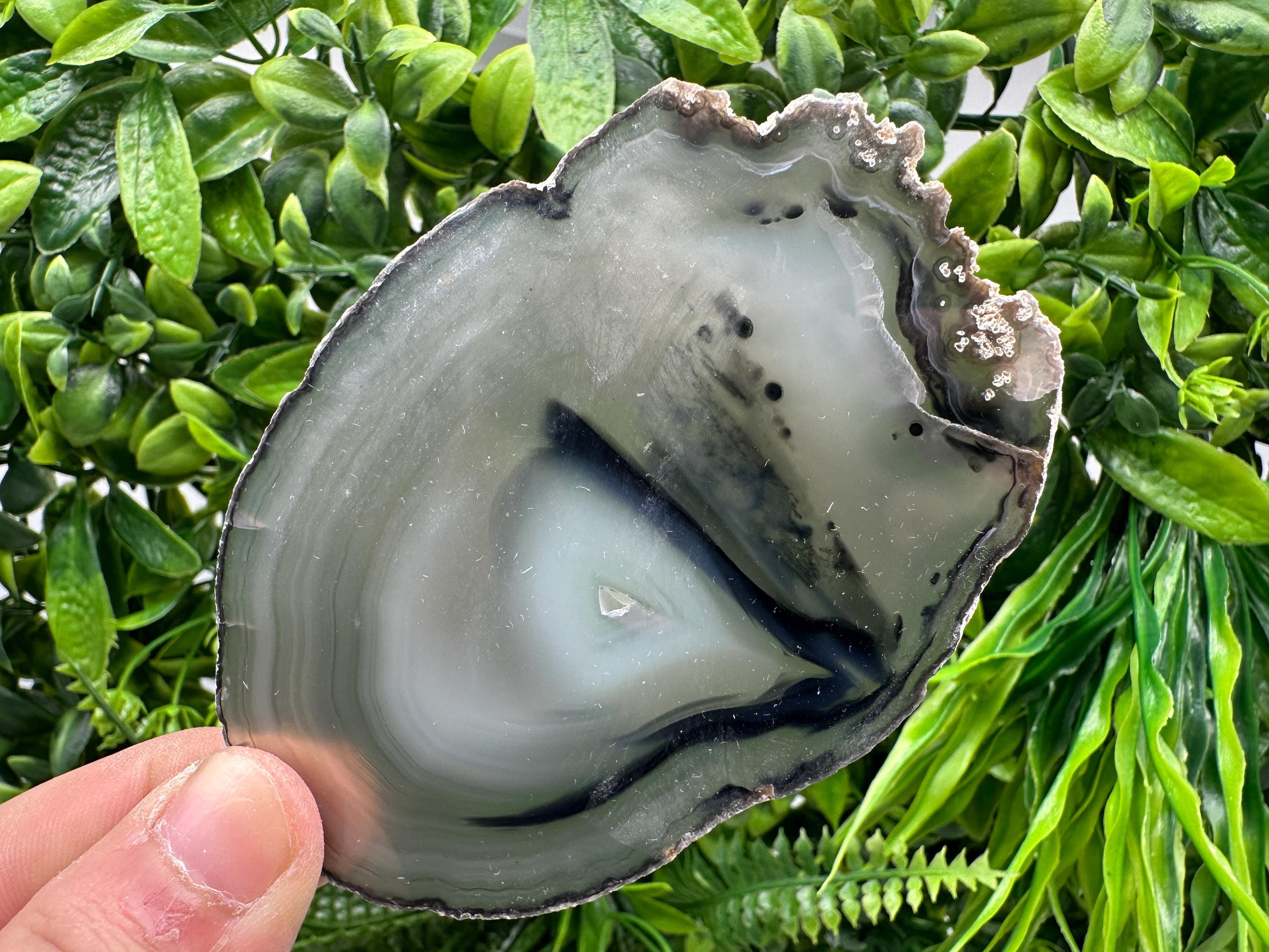 Polished Agate Slice: Spiritual Healing Crystal Coaster Ornament