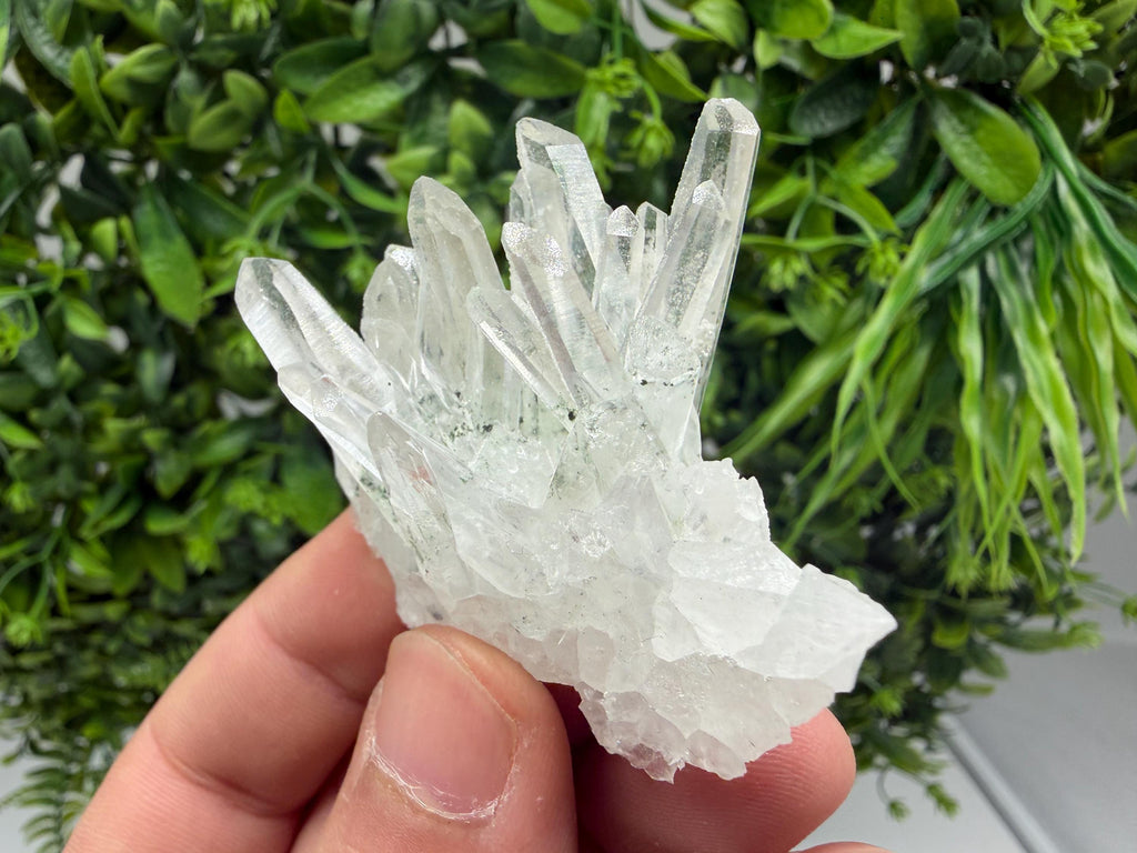 Wonderful Transparent Quartz whit Chlorite ,From 9th September mine,Madan,Bulgaria,Quartz,Quartz crystal,mineral specimen,collection quartz