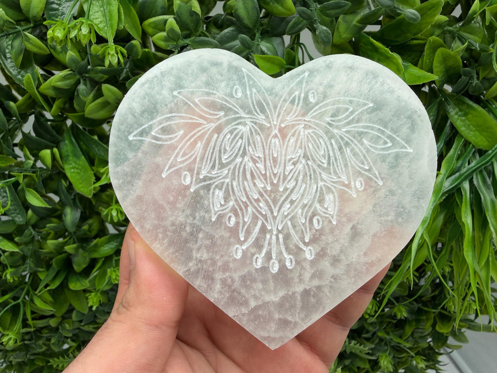 Selenite Heart Charging Plate with Lotus Flower – Crystal Altar Decor