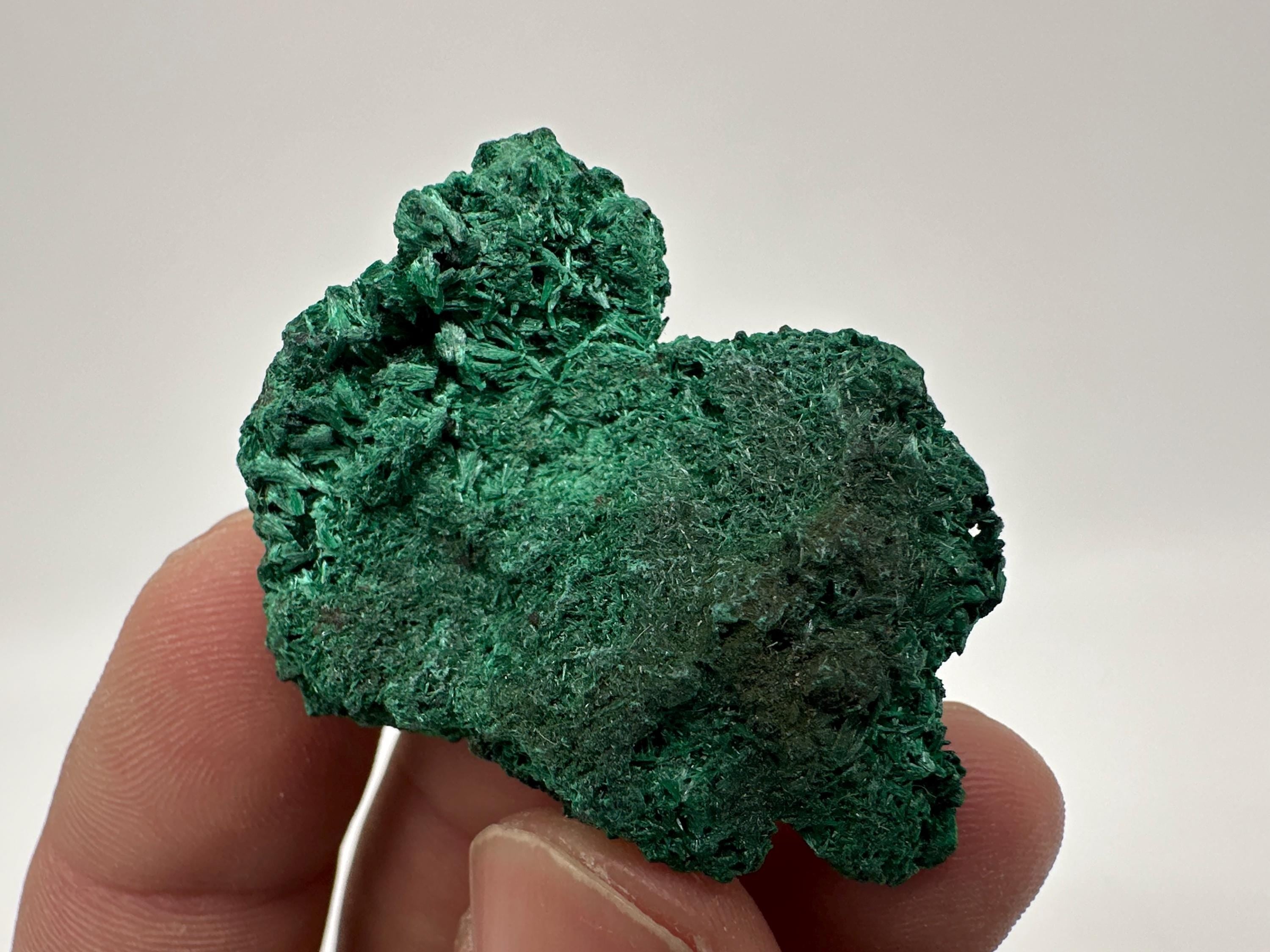 Green Polished Malachite Crystal from Congo (4.5/4cm)