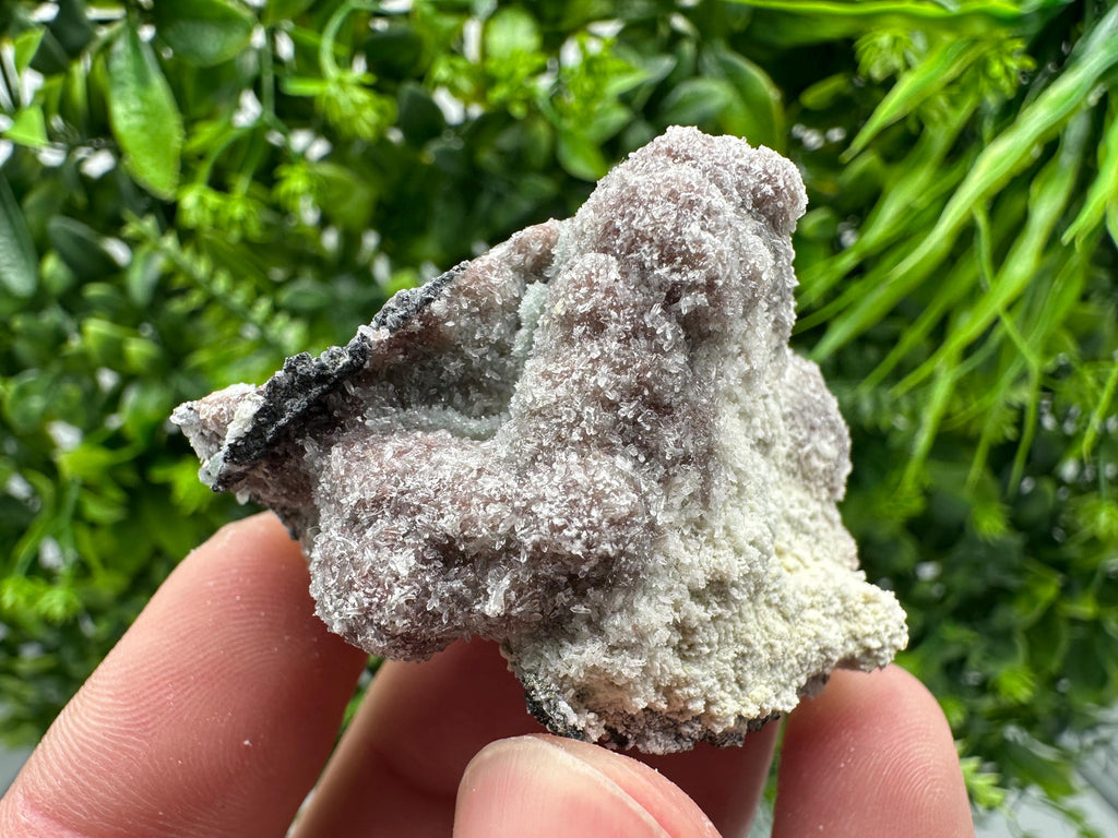 Wonderful Red Chalcedony,chlorite inclusion from 9th September mine,Bulgaria,natural,collection mineral specimen,home decor stone,gift cryst