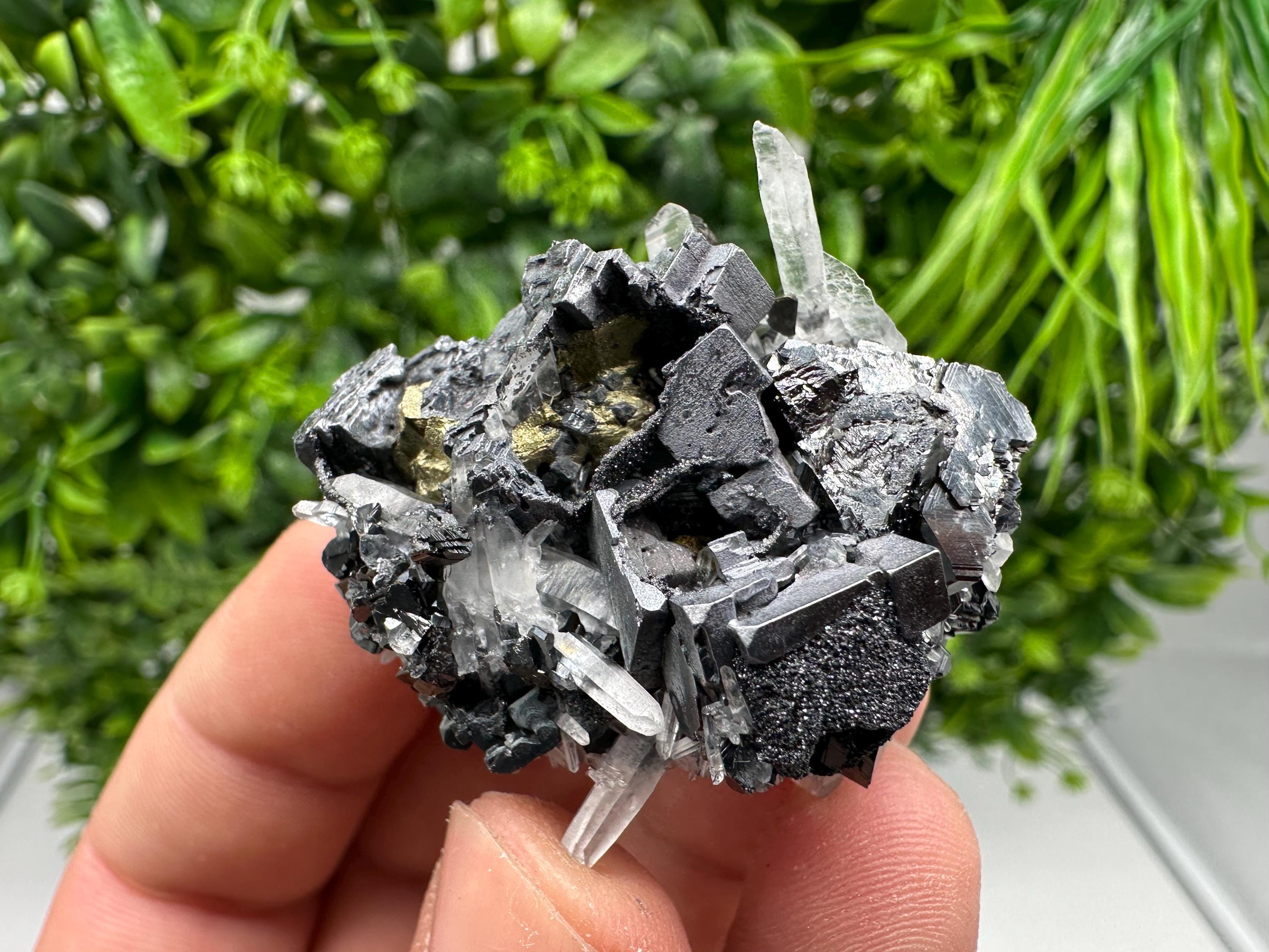 Wonderful Sphalerite Chalcopyrite on  Quartz whit Galena feom 9 th September mine,Bulgaria,natural,collection mineral specimen,gift