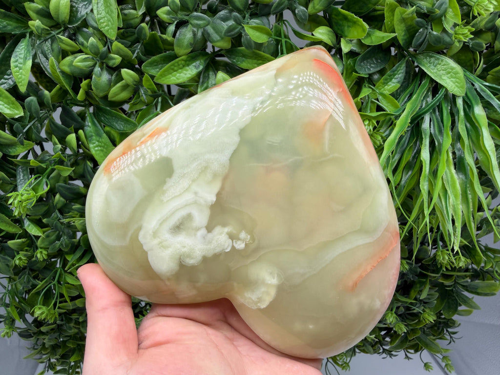 Hand Carved Onyx Heart Bowl – Decorative Stone Dish, Luxury Decor