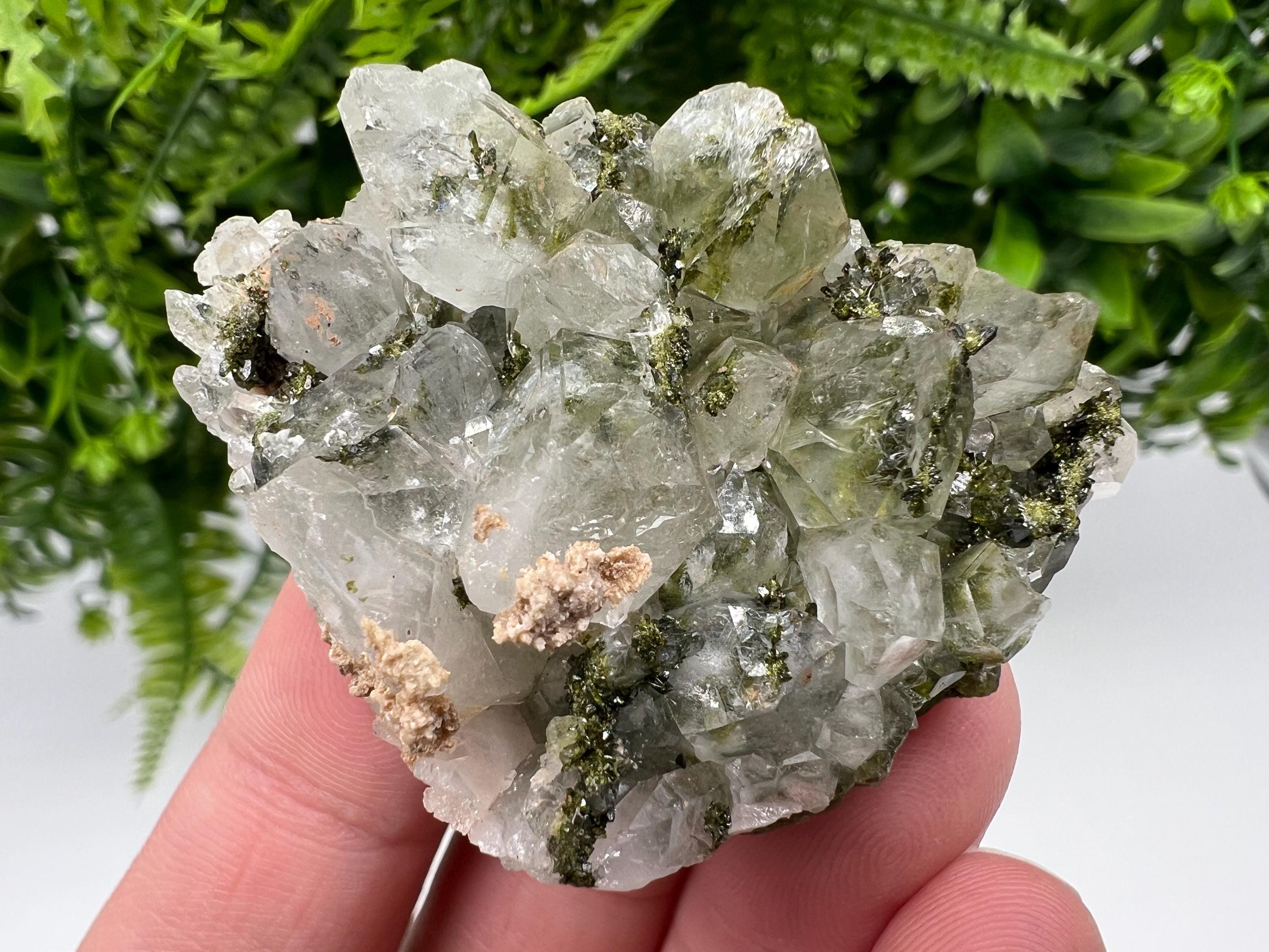Stunning,Epidote with Quartz from Hakkari Turkey,Rainbow EPIDOTE,Mineral,Collection,Collection’s,GIFT,Epidote Crystal,Epidote from Turkey