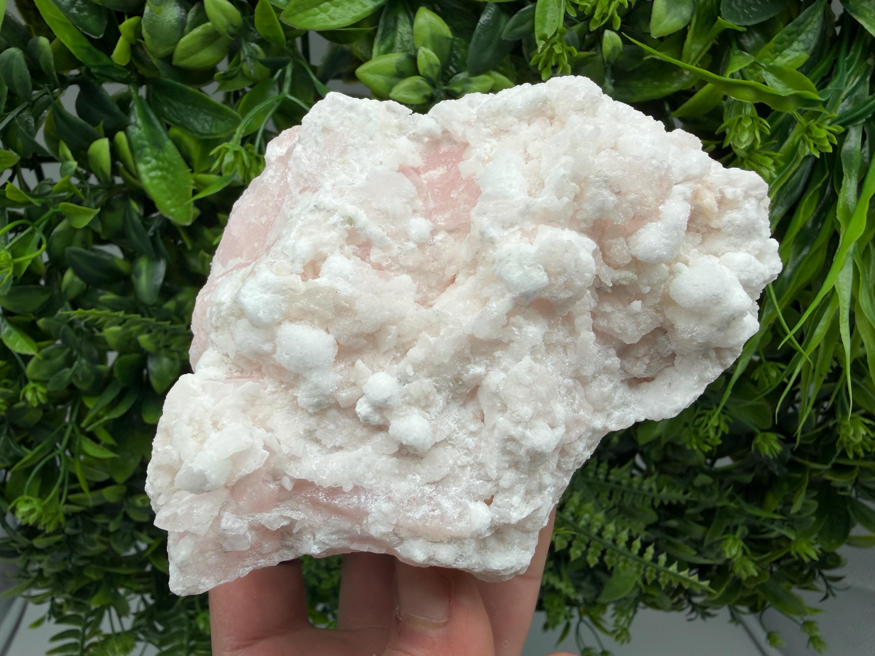 UV Reactive Mangano Calcite Crystal, Bulgaria Home Decor Stone