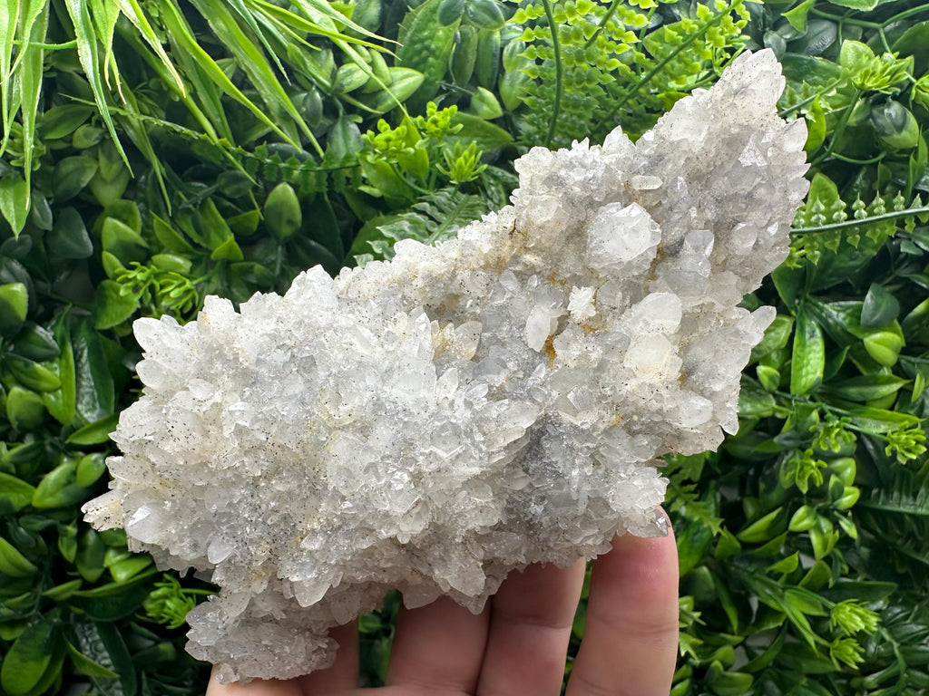 Quartz with Limonite: Natural Crystal Home Decor (17/9/7 cm)