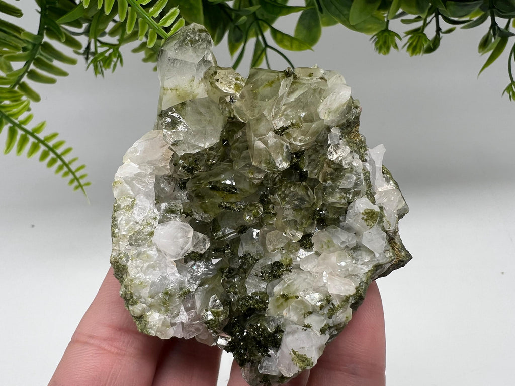Stunning,Epidote with Quartz from Hakkari Turkey,Rainbow EPIDOTE,Mineral,Collection,Collection’s,GIFT,Epidote Crystal,Epidote from Turkey