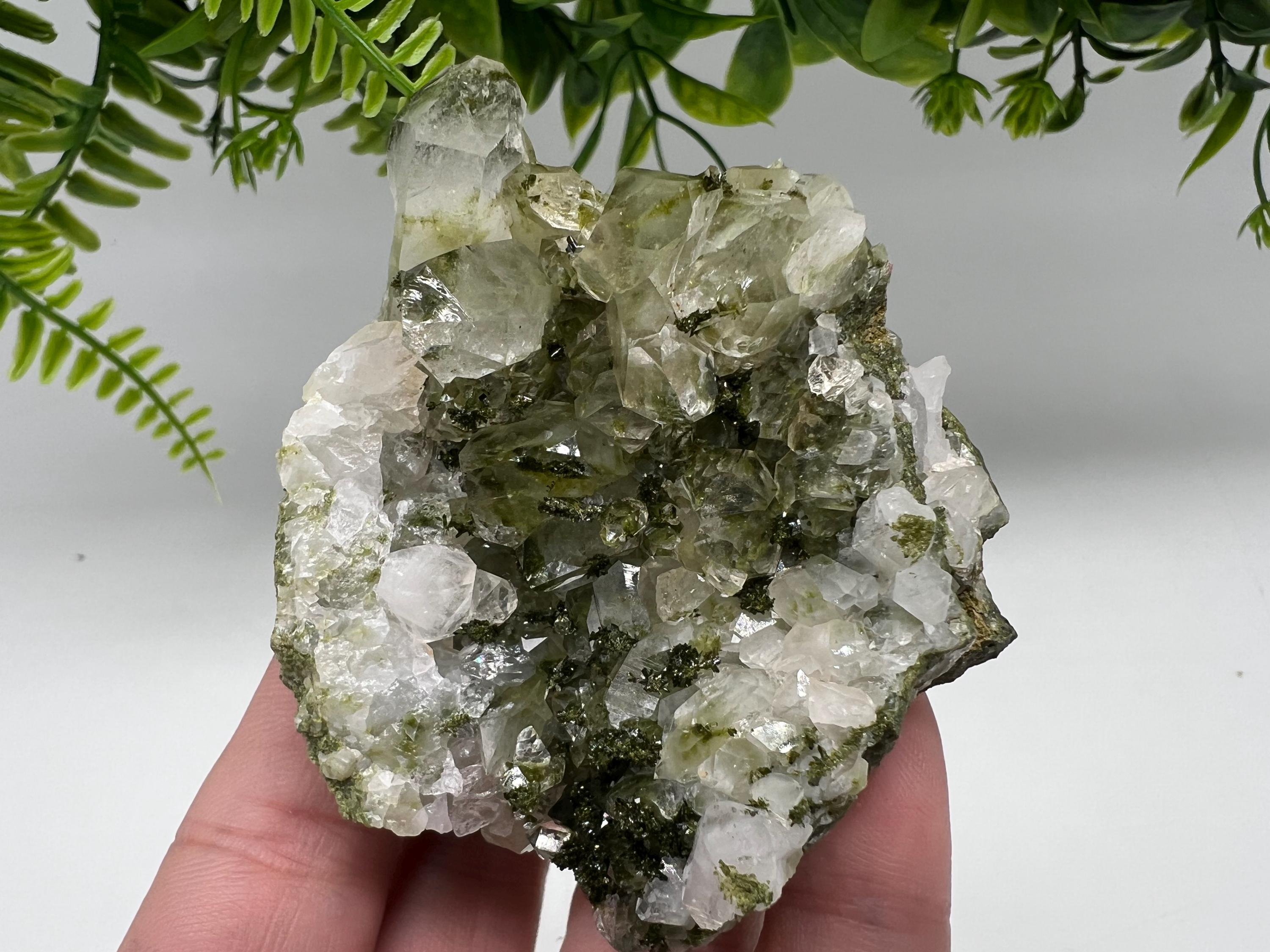 Stunning,Epidote with Quartz from Hakkari Turkey,Rainbow EPIDOTE,Mineral,Collection,Collection’s,GIFT,Epidote Crystal,Epidote from Turkey