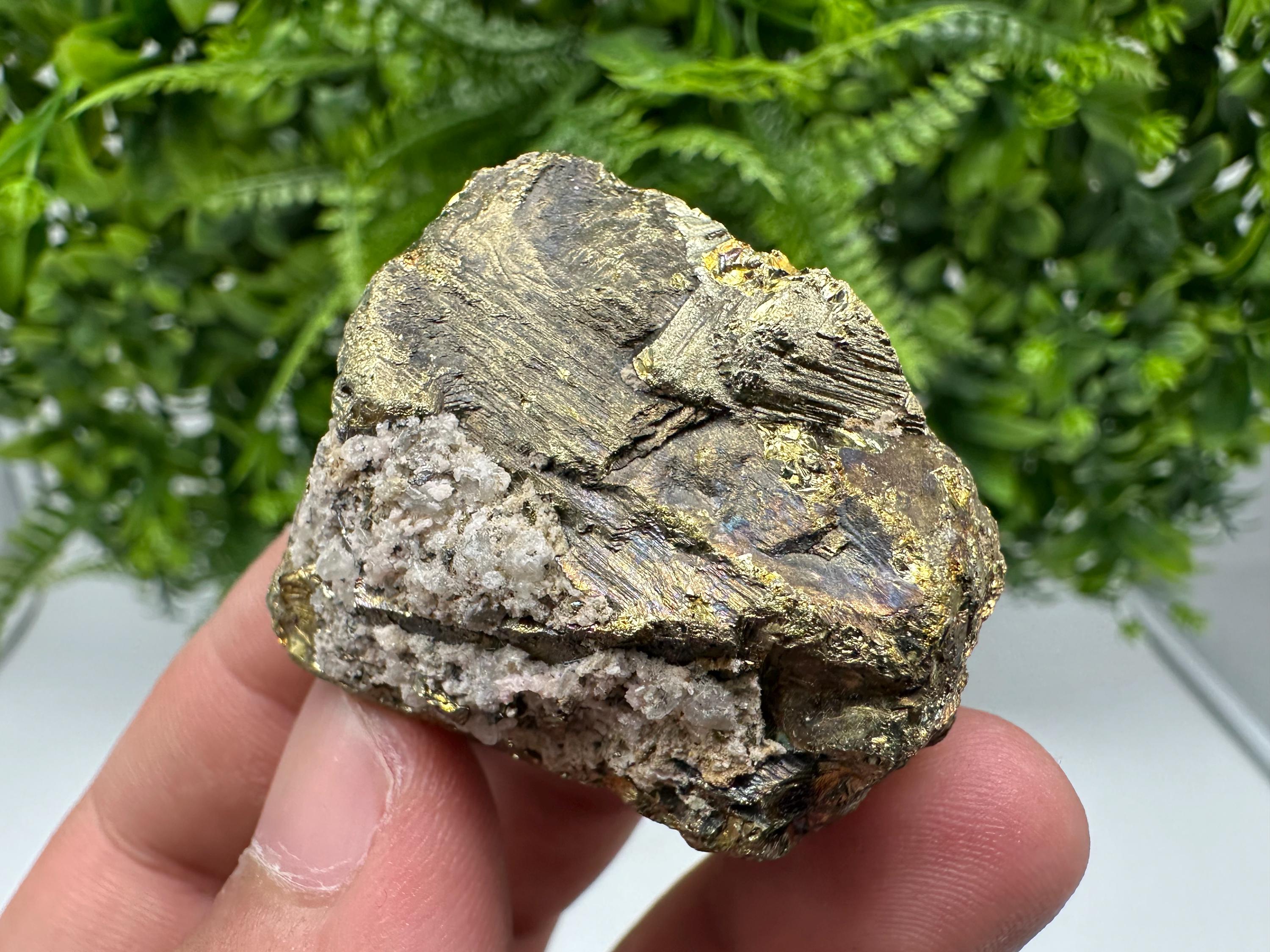 Rhodochrosite,Quartz on Chalcopyrite,mini collection mineral specimen,home decor souvenir cluster,geology,rare crystal,gift,rhodochrosite