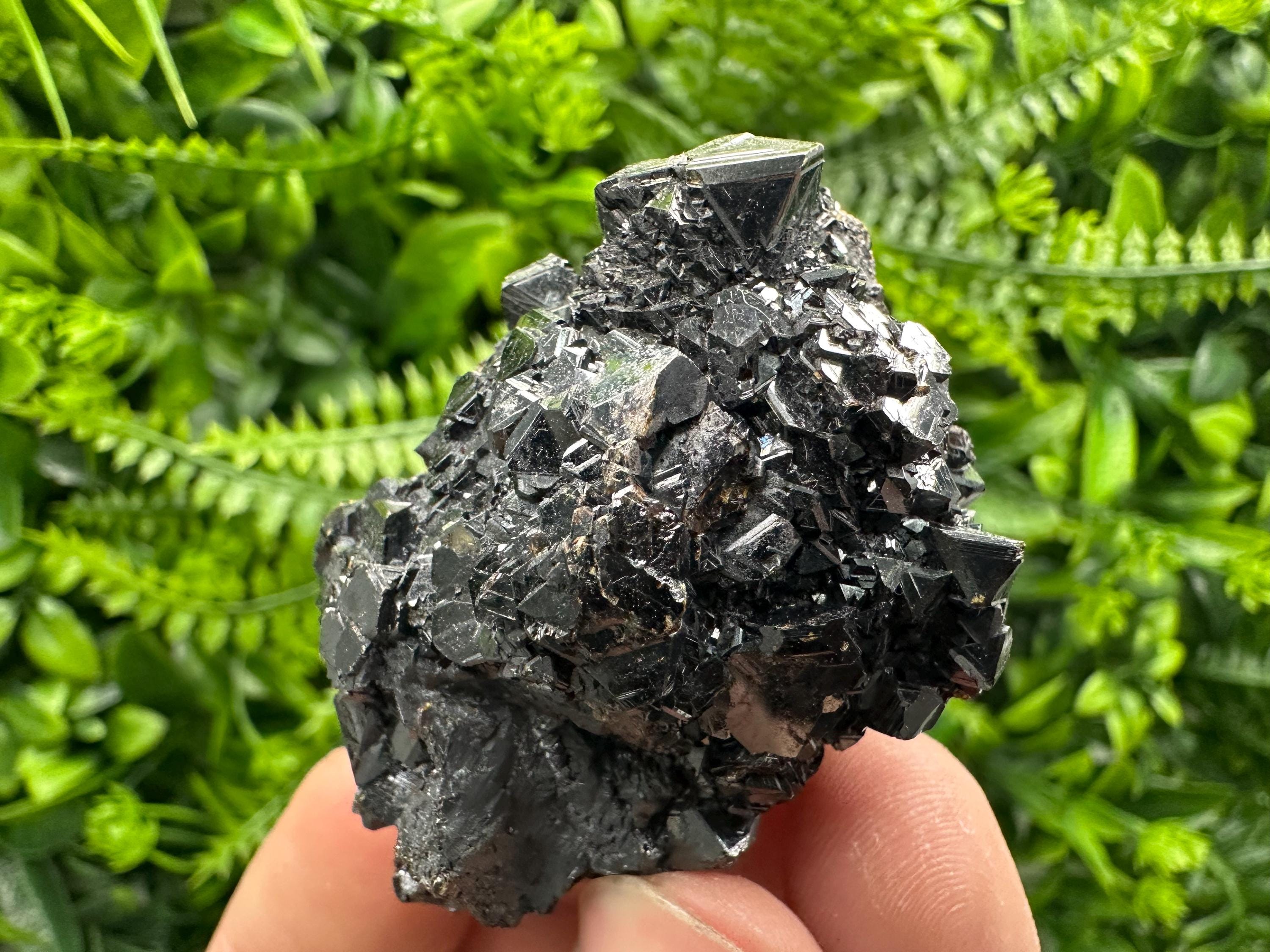 Borieva Sphalerite Cluster, Natural Mineral Specimen (5/4/4cm)